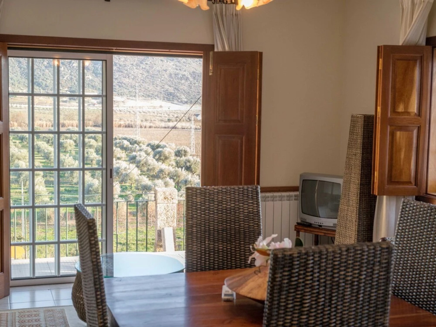 Cozy Cottage in Vila Flor With Swimming Pool