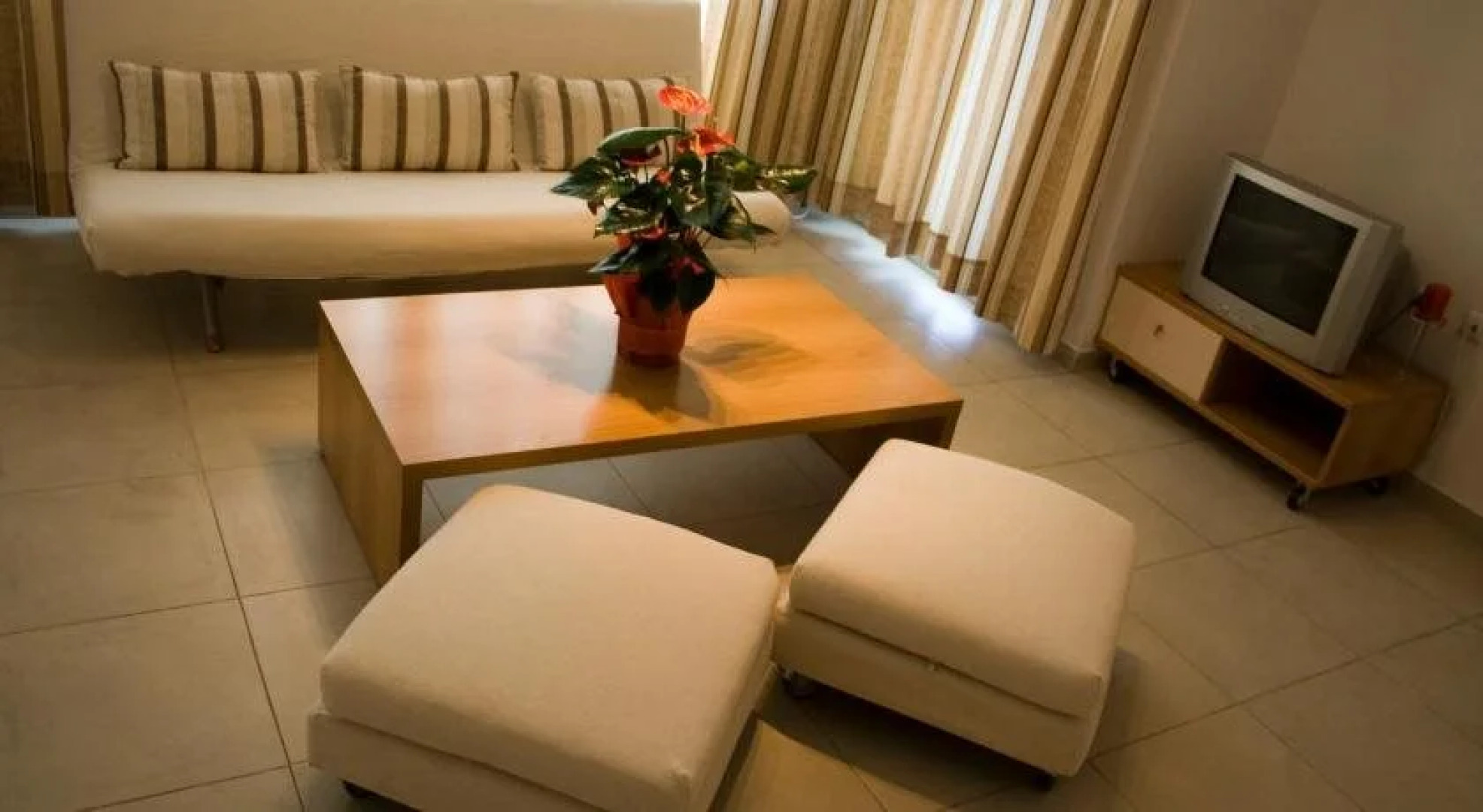 Sunny House Apart Hotel