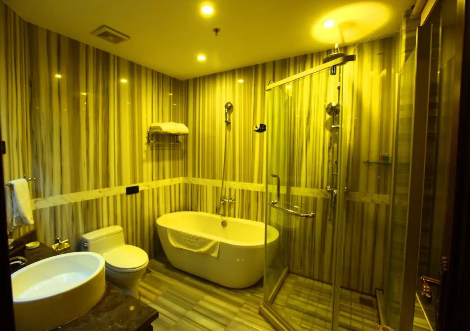 Qiniwak Hotel Kashgar