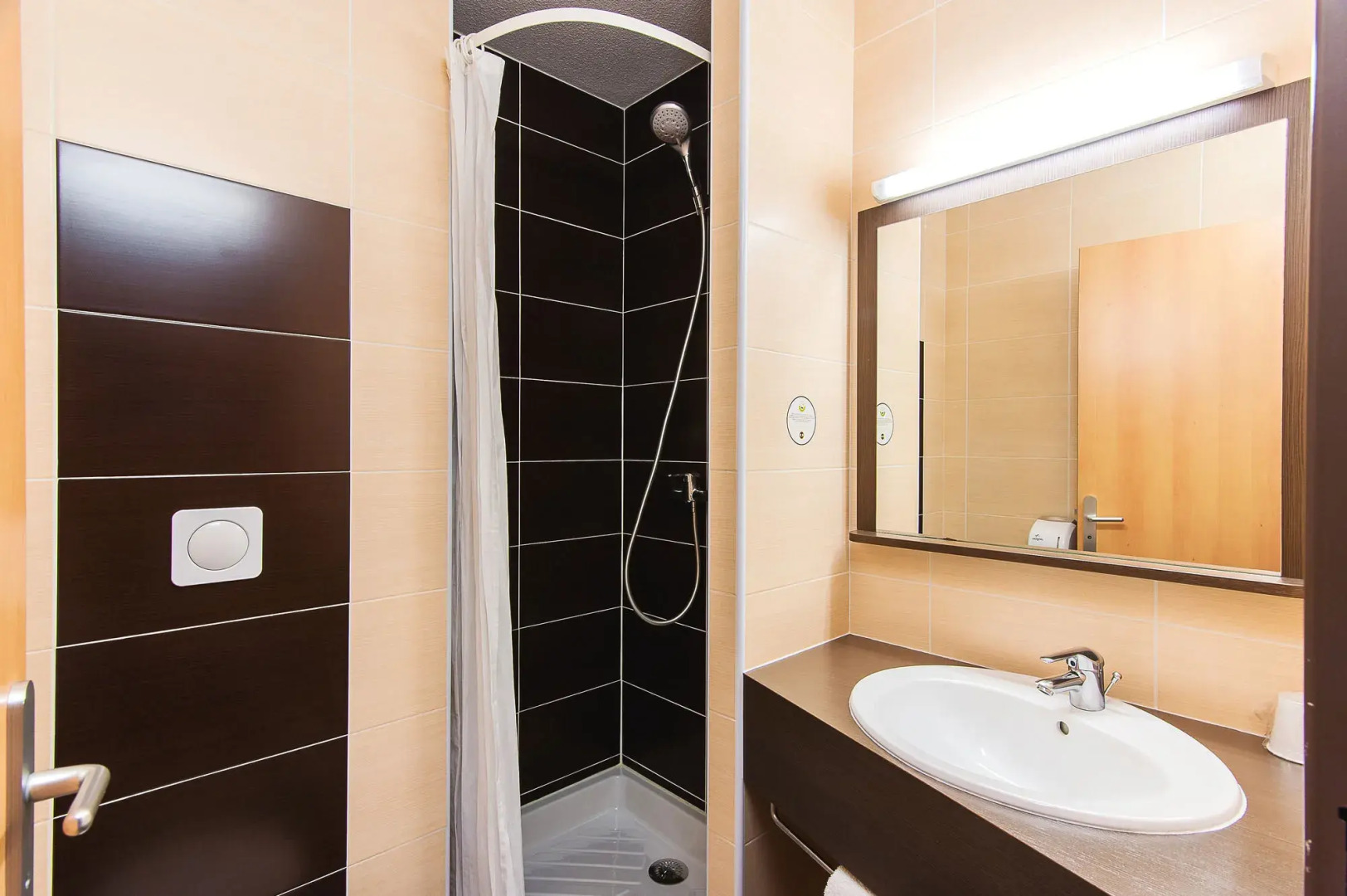 B&B HOTEL Pau Lescar