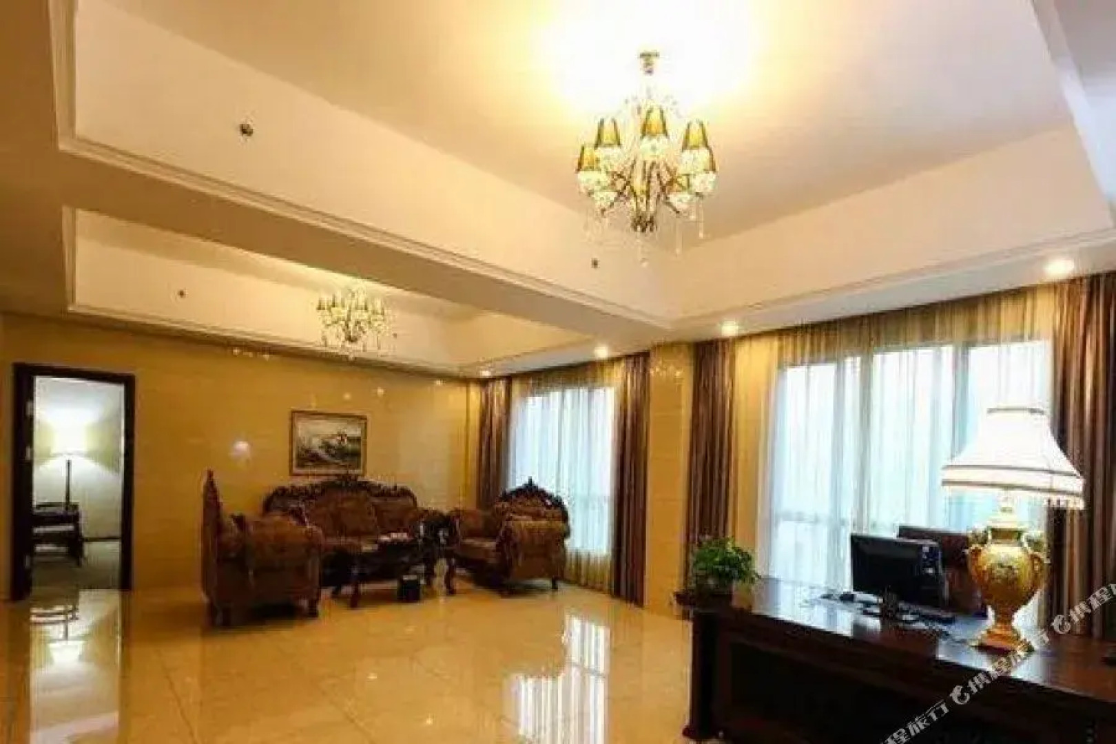 Yangshan Baoheng Business Hotel