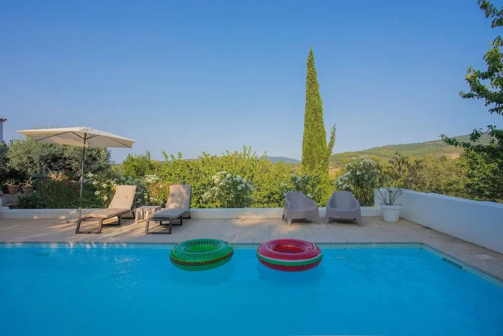 Local 9 - Casa do chapim azul