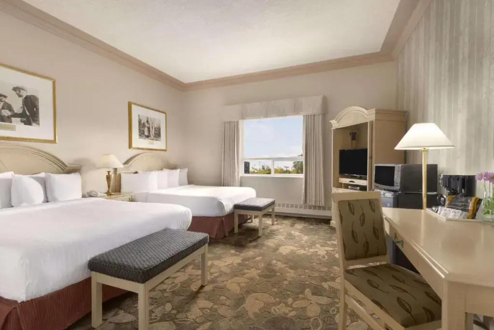 Days Inn & Suites Yellowknife