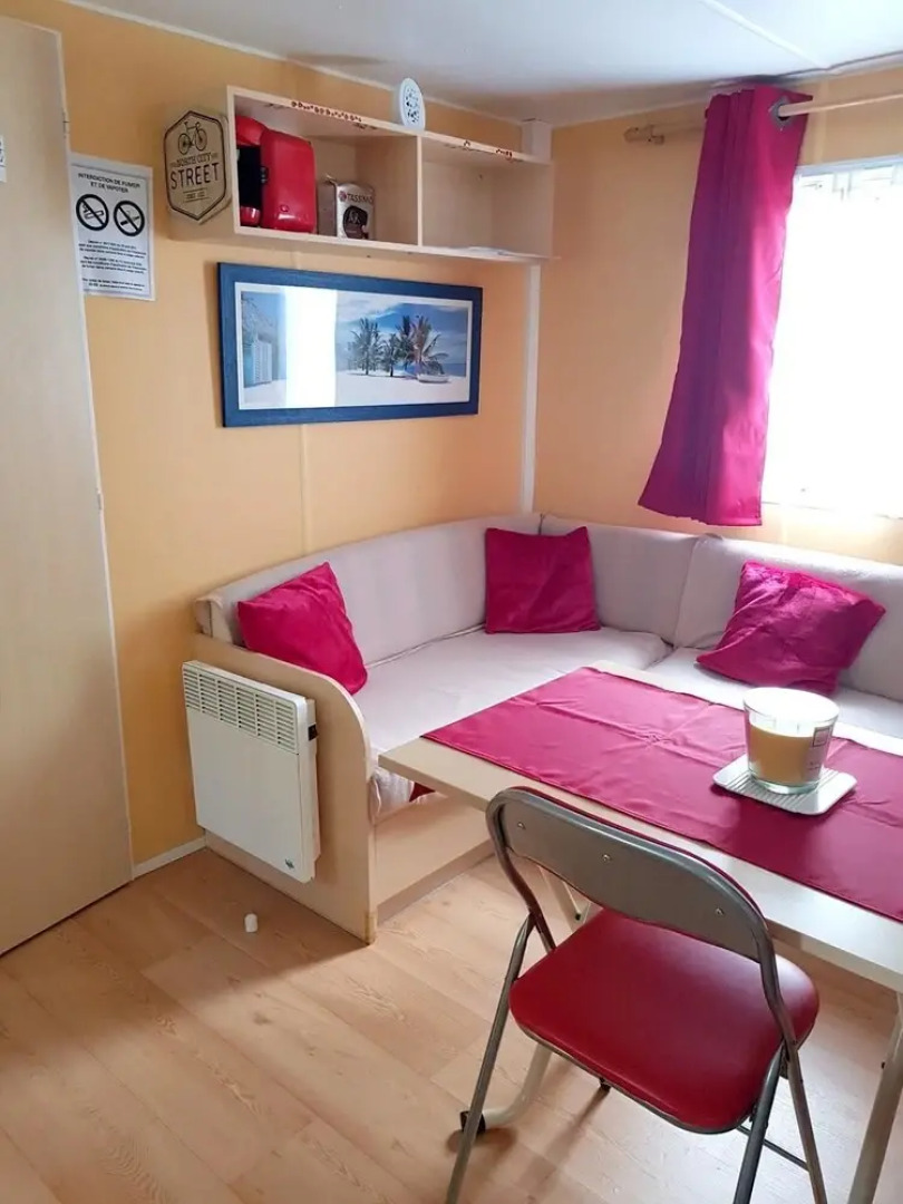 Bungalow With one Bedroom in Meschers-sur-gironde, With Pool Access, Furnished Garden and Wifi