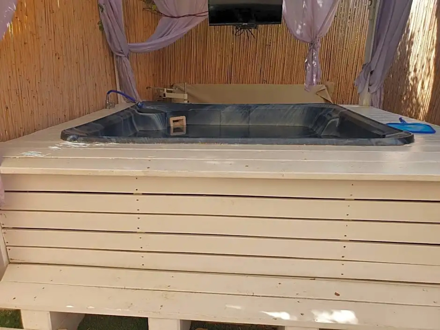 Zimmer Belev HaKikar- Dead sea