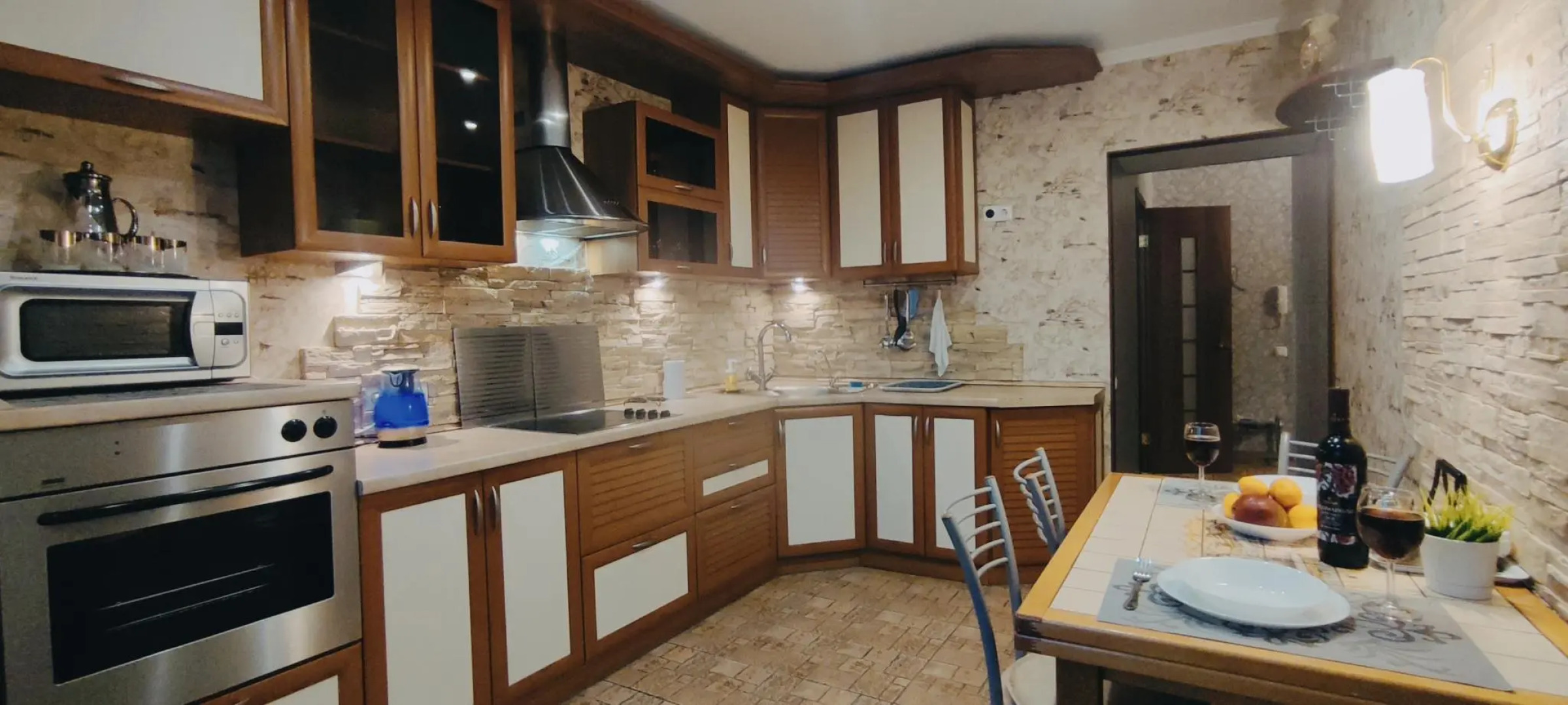 Белый ночлег на улице Индустриальная