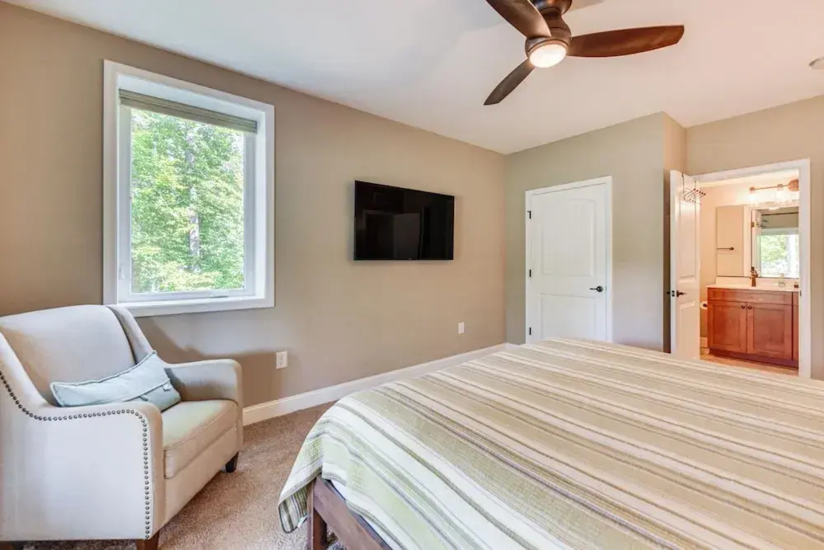 Lake Anna Home w/ Dock & Private Shoreline!