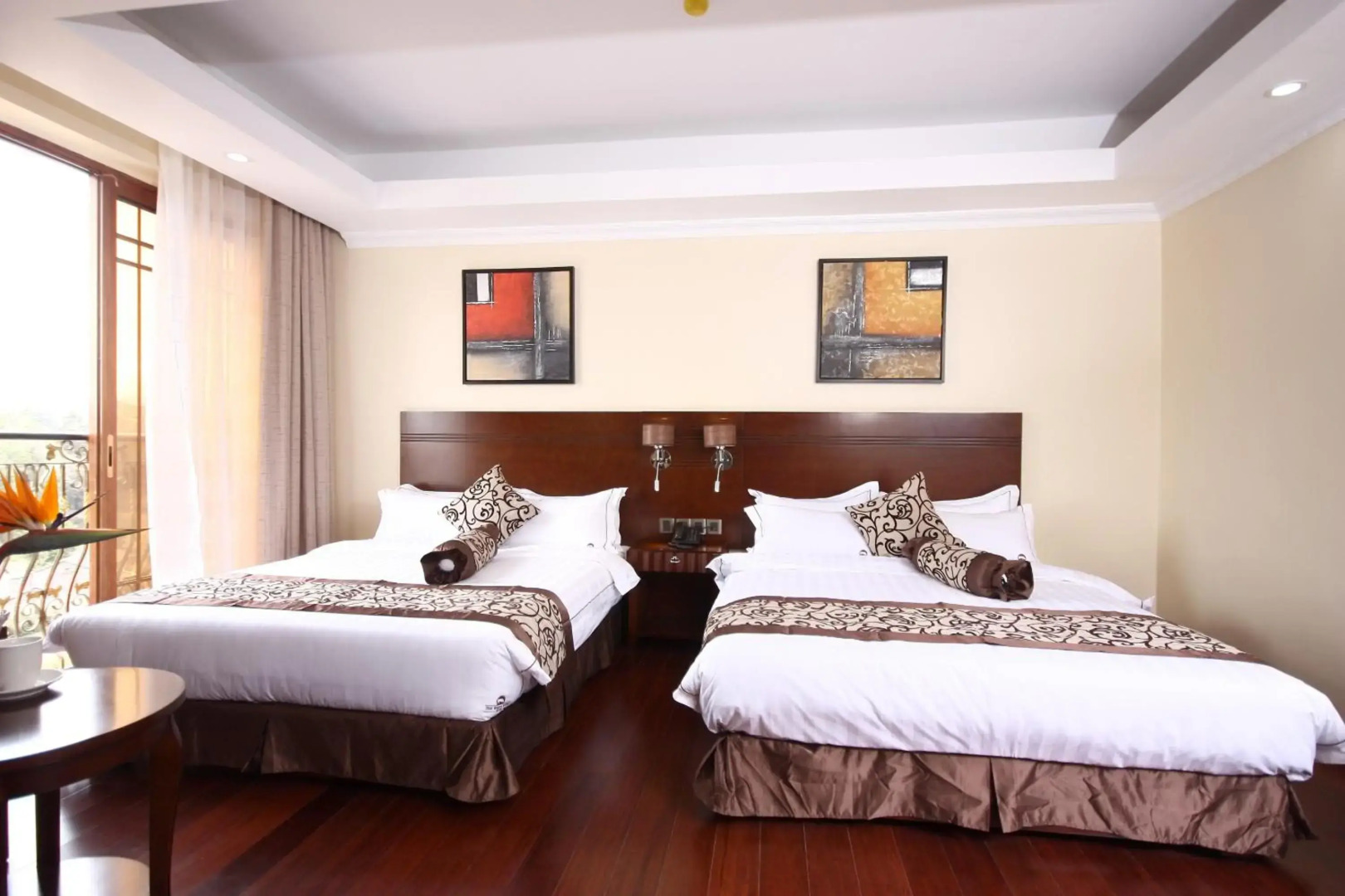 The White Rhino Hotel