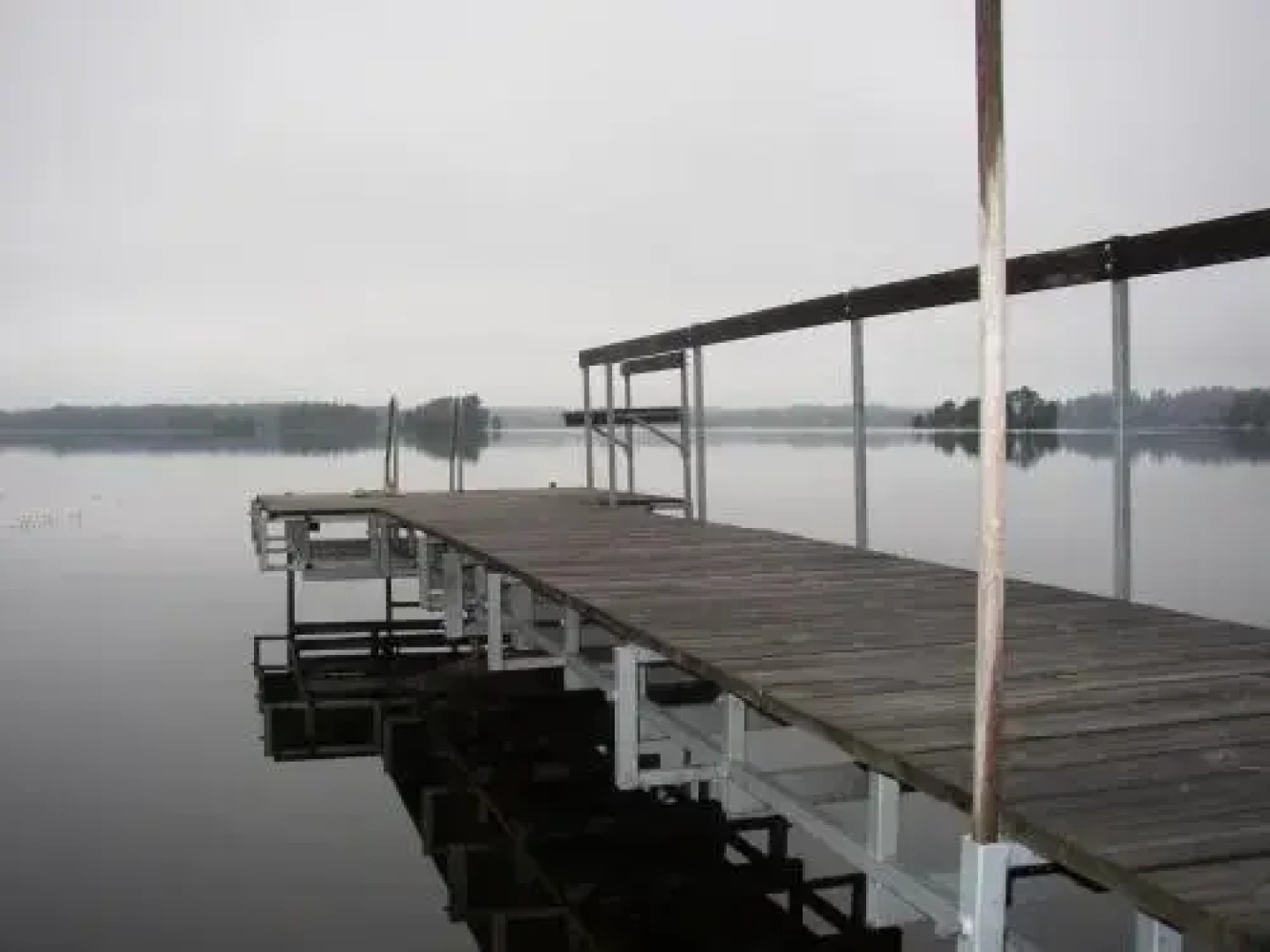 Brukets Marina Guest House