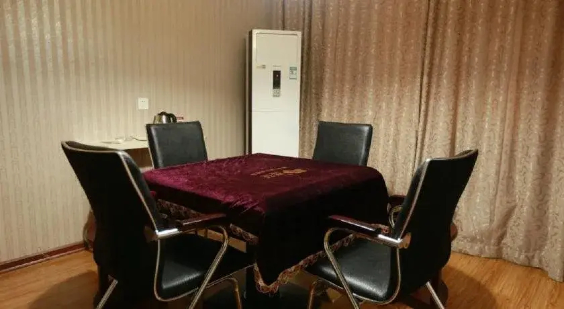 He Xi Business Hotel