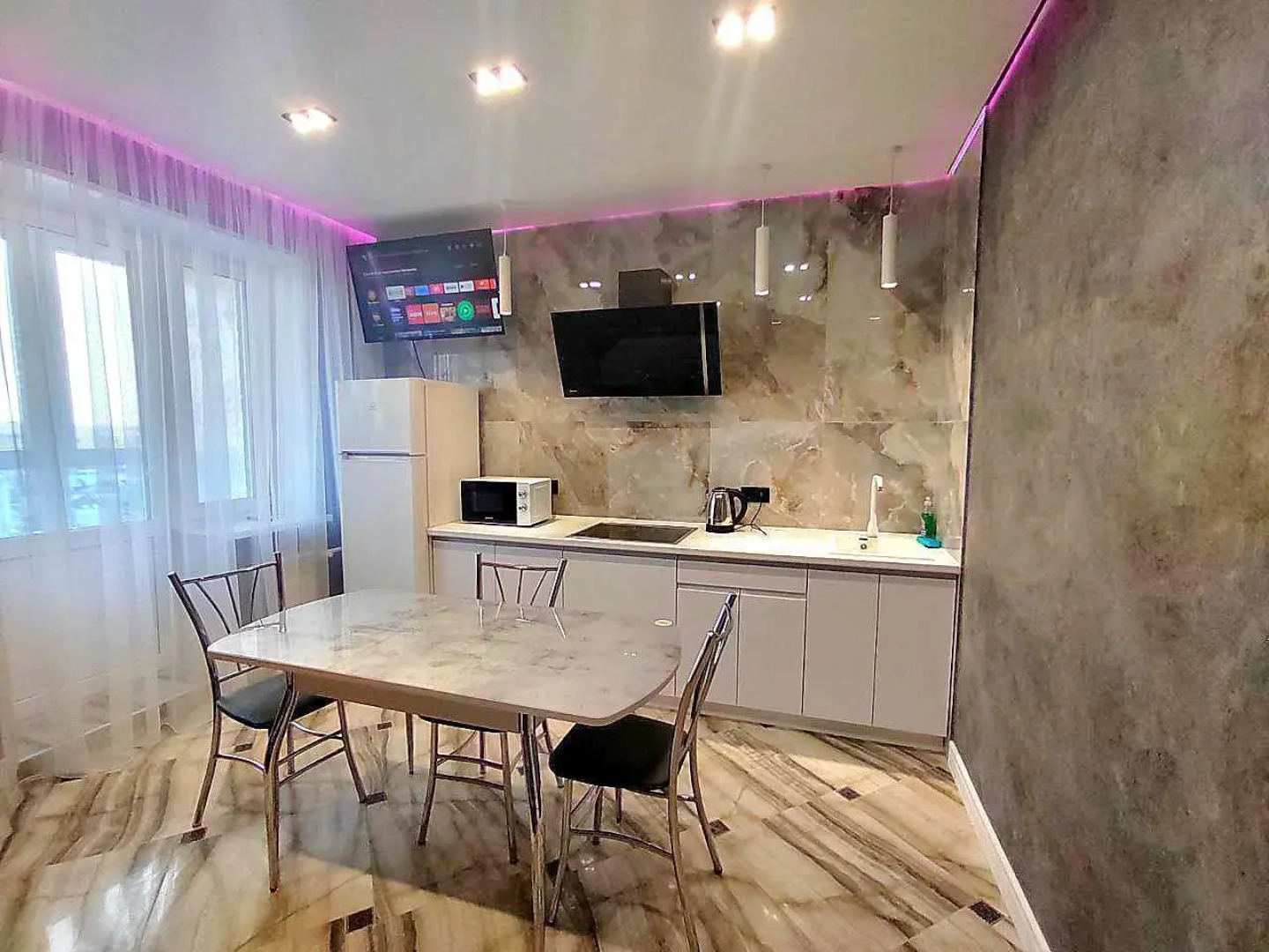 Апартаменты на улице Революции 3