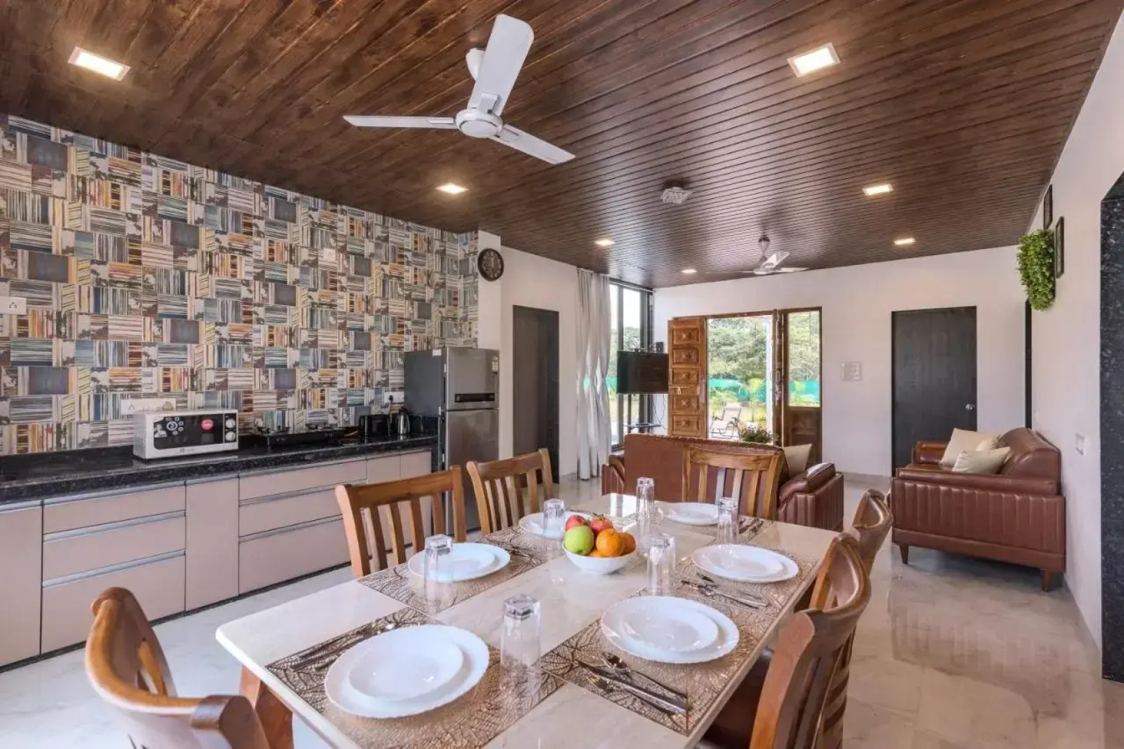 SaffronStays Casa Belleza, Kihim