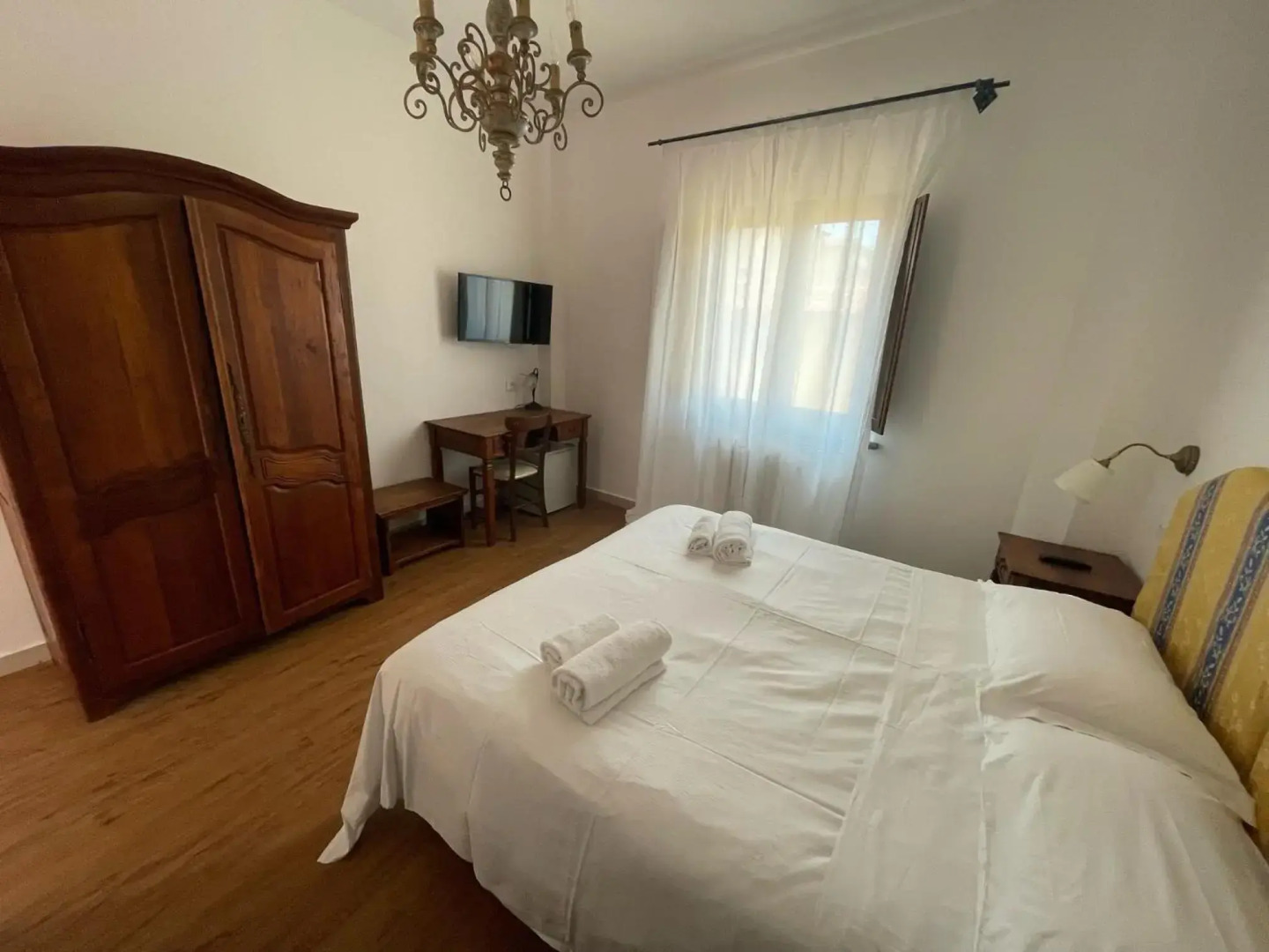 Hotel Caffè Verdi - 24 hours Reception