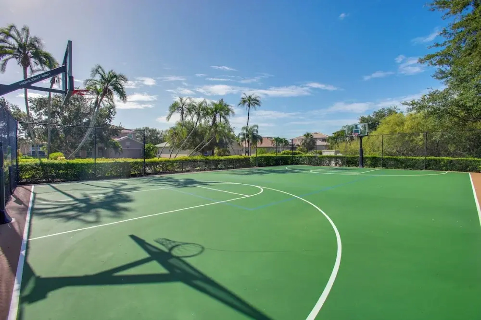 3 Mi to Dtwn Fort Myers: Condo w/ Pool & Hot Tub