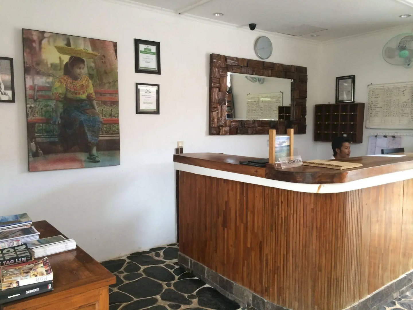 Scallywags Mango Motel