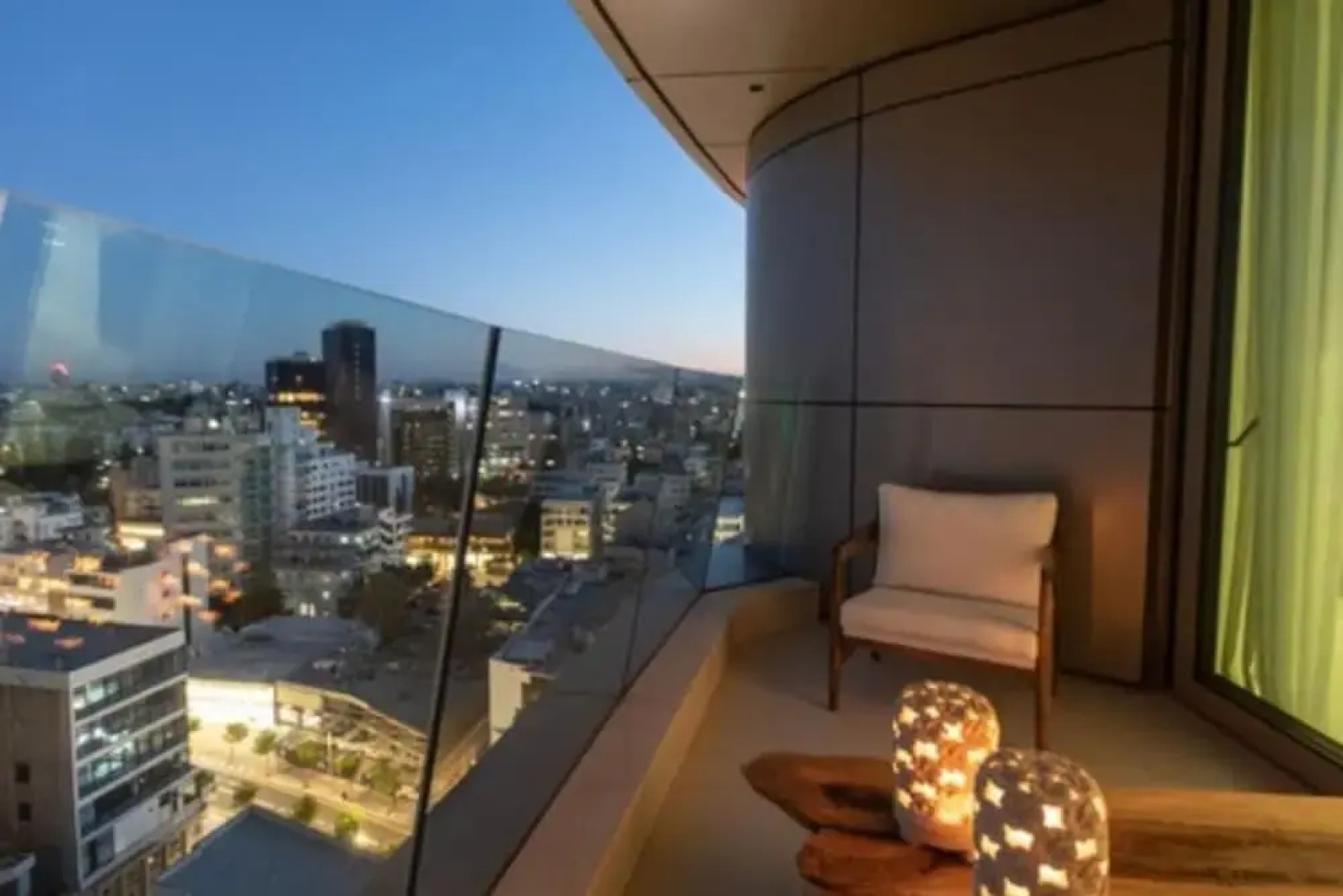 A Spectacular Suite Apartment on a new High Rise