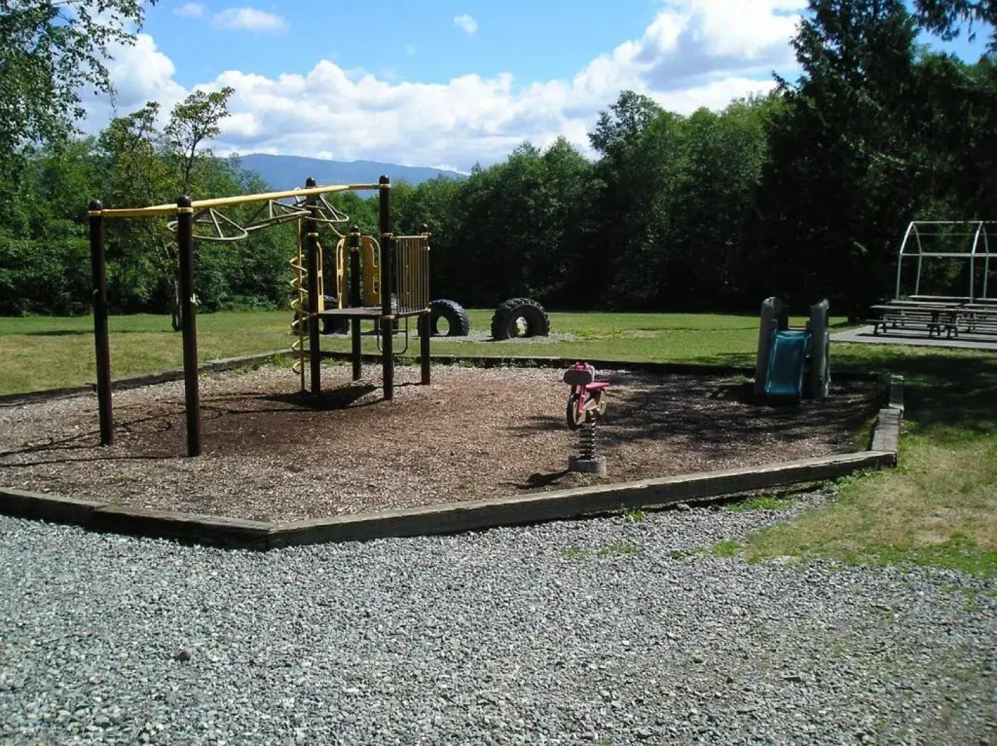 Mount Vernon Camping Resort 16 ft. Yurt 6