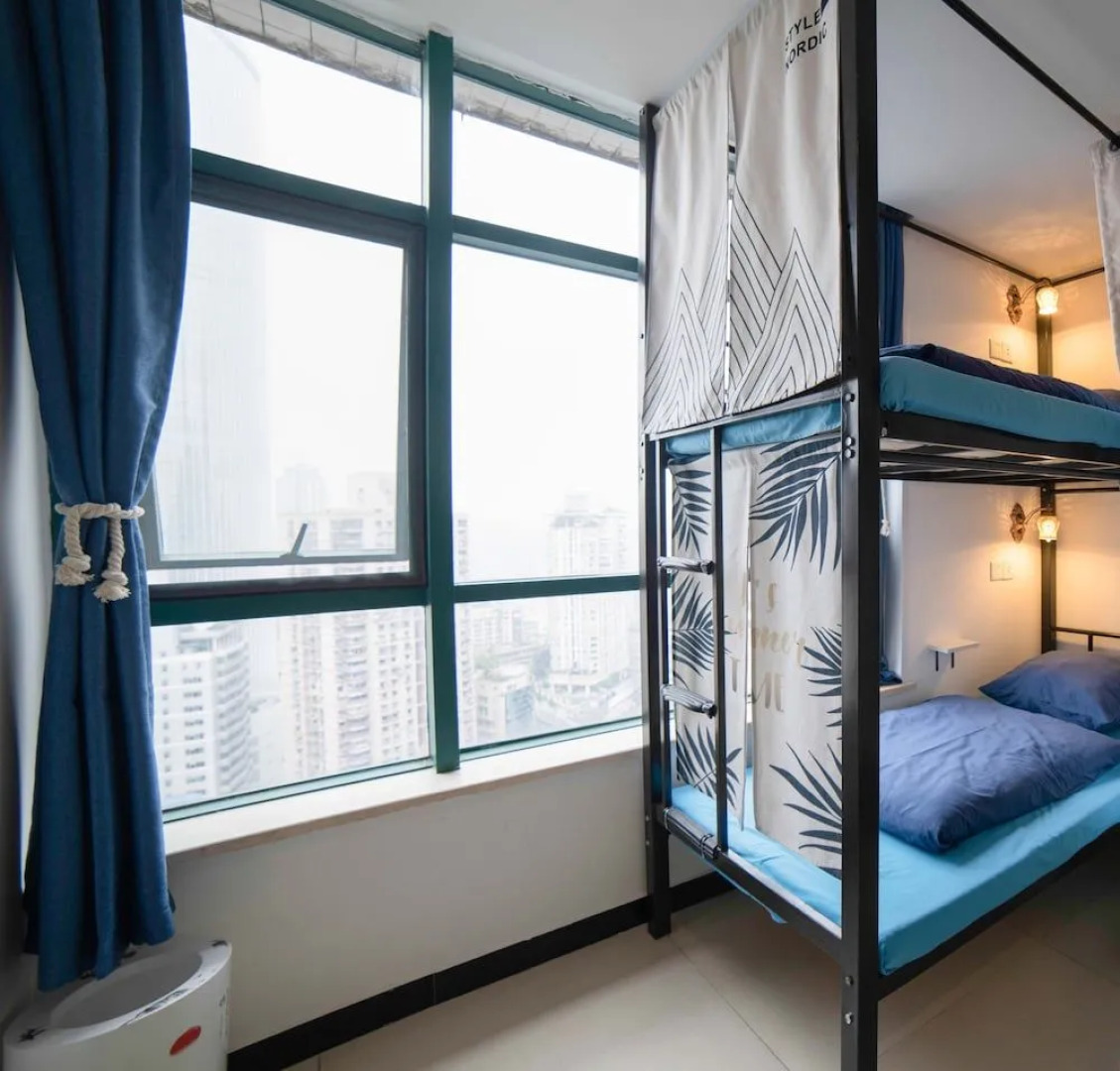 Only Cafe & Backpacker