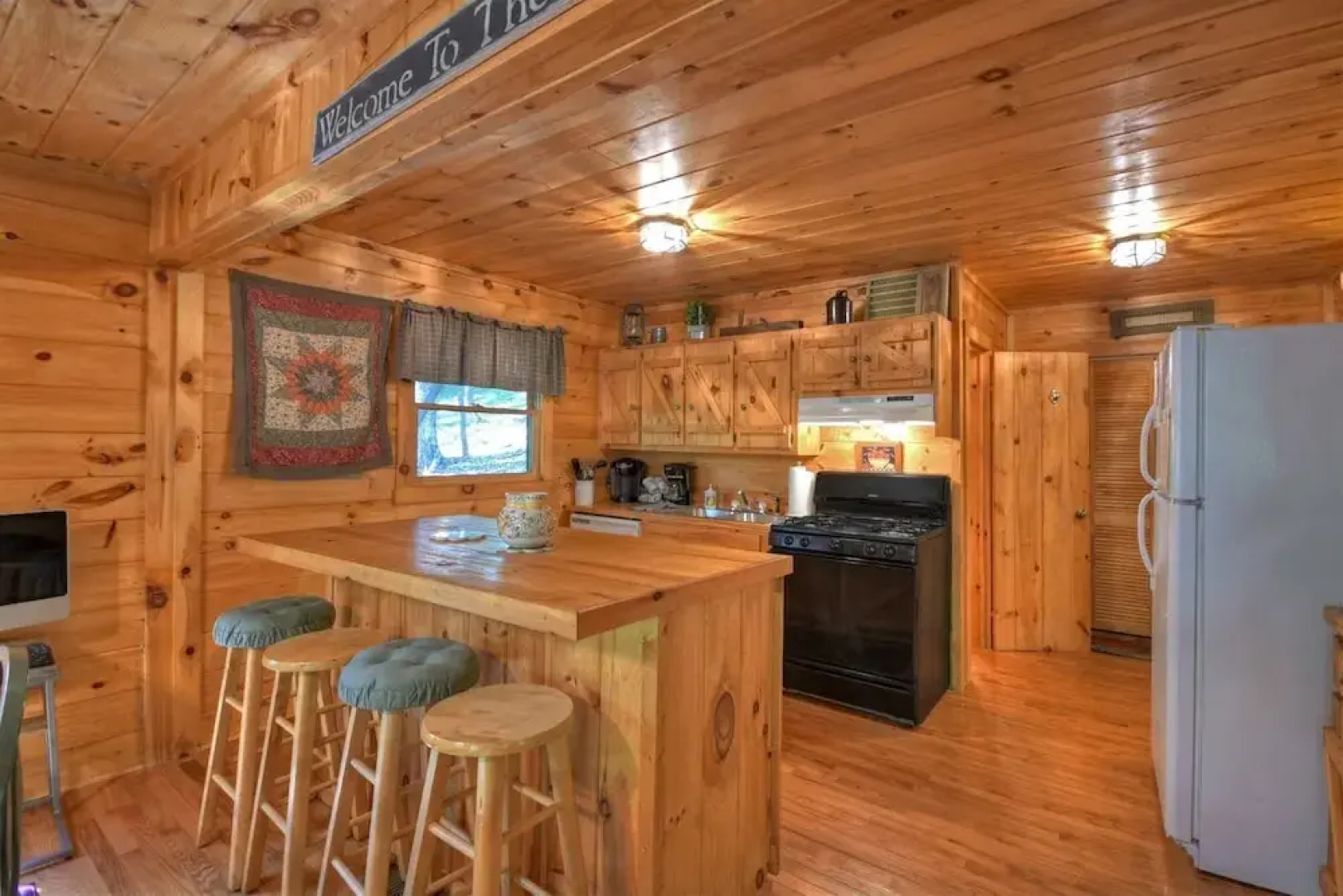 Grey Wolf Lodge