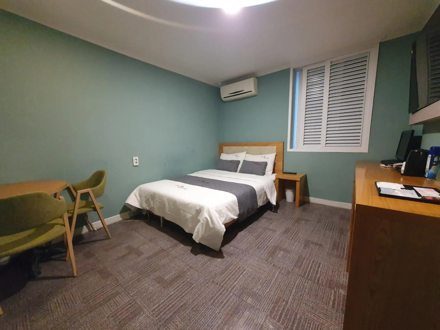 Pohang Jukdo Market The Seven