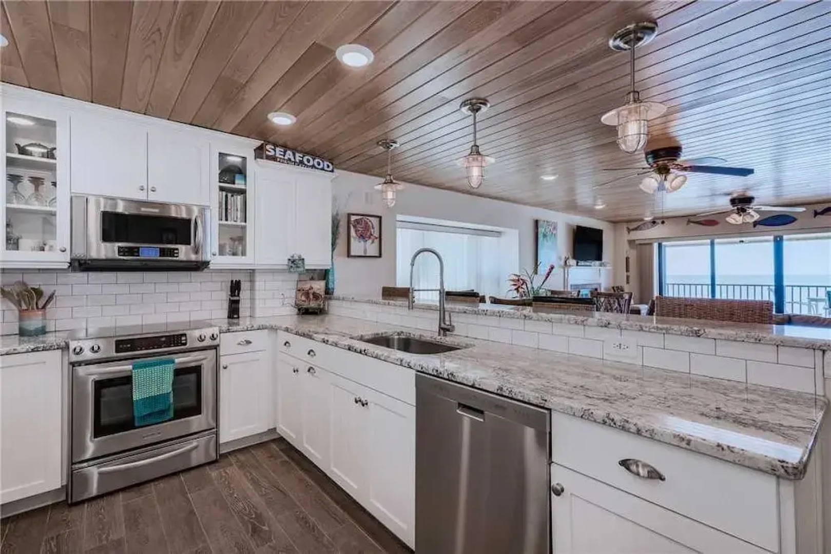 ShoreHouse 401 - Three Bedroom Condo