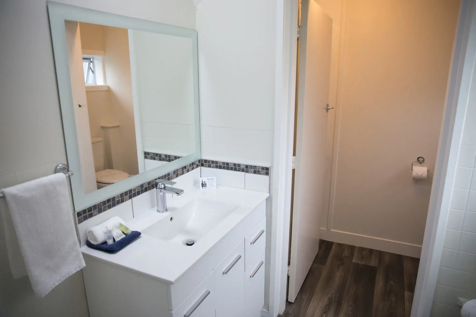 Harbour View Motel and Water Front Apartments