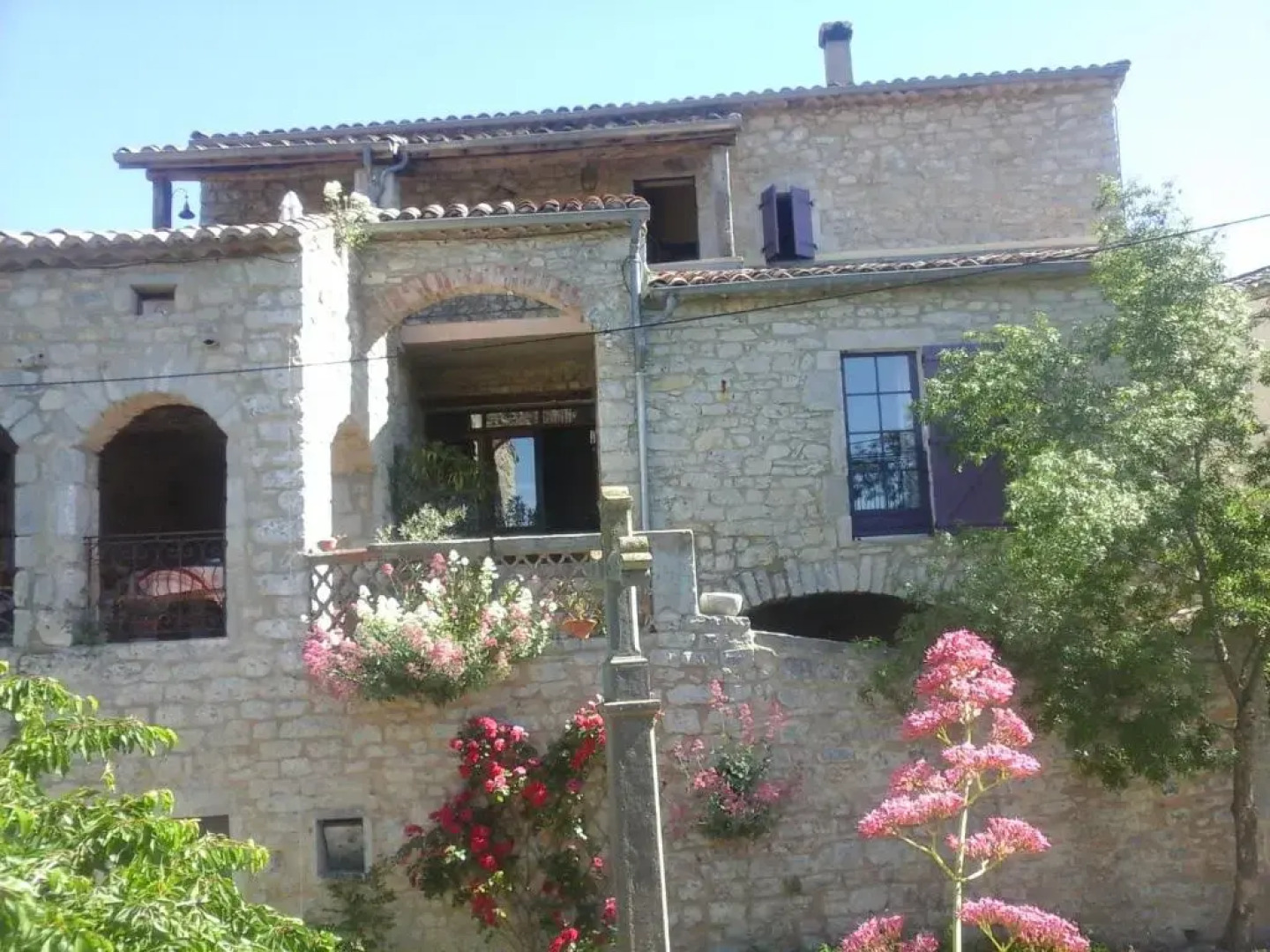 Domaine de Peyre Brune - Gite de Charme En Ardeche du Sud