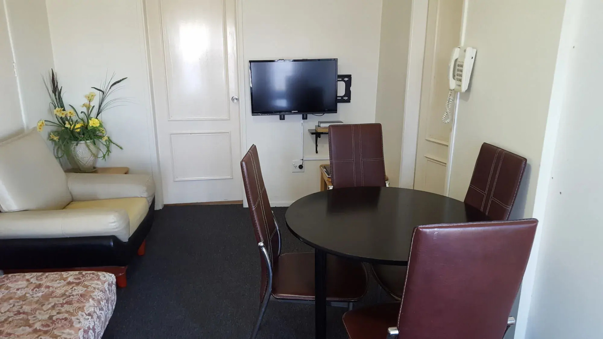 Kowhai & Colonial Motel