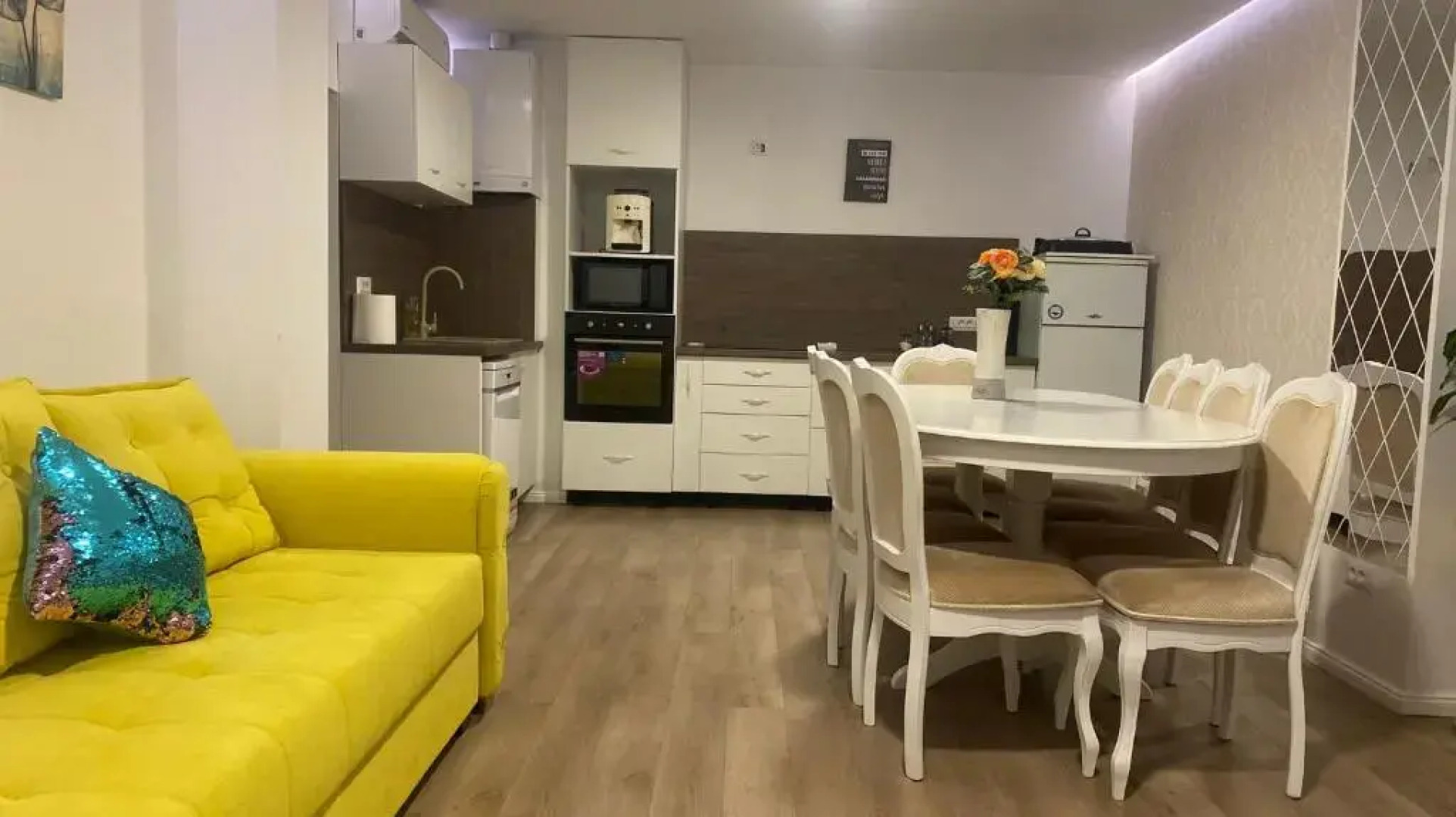 Bob Residence & pool