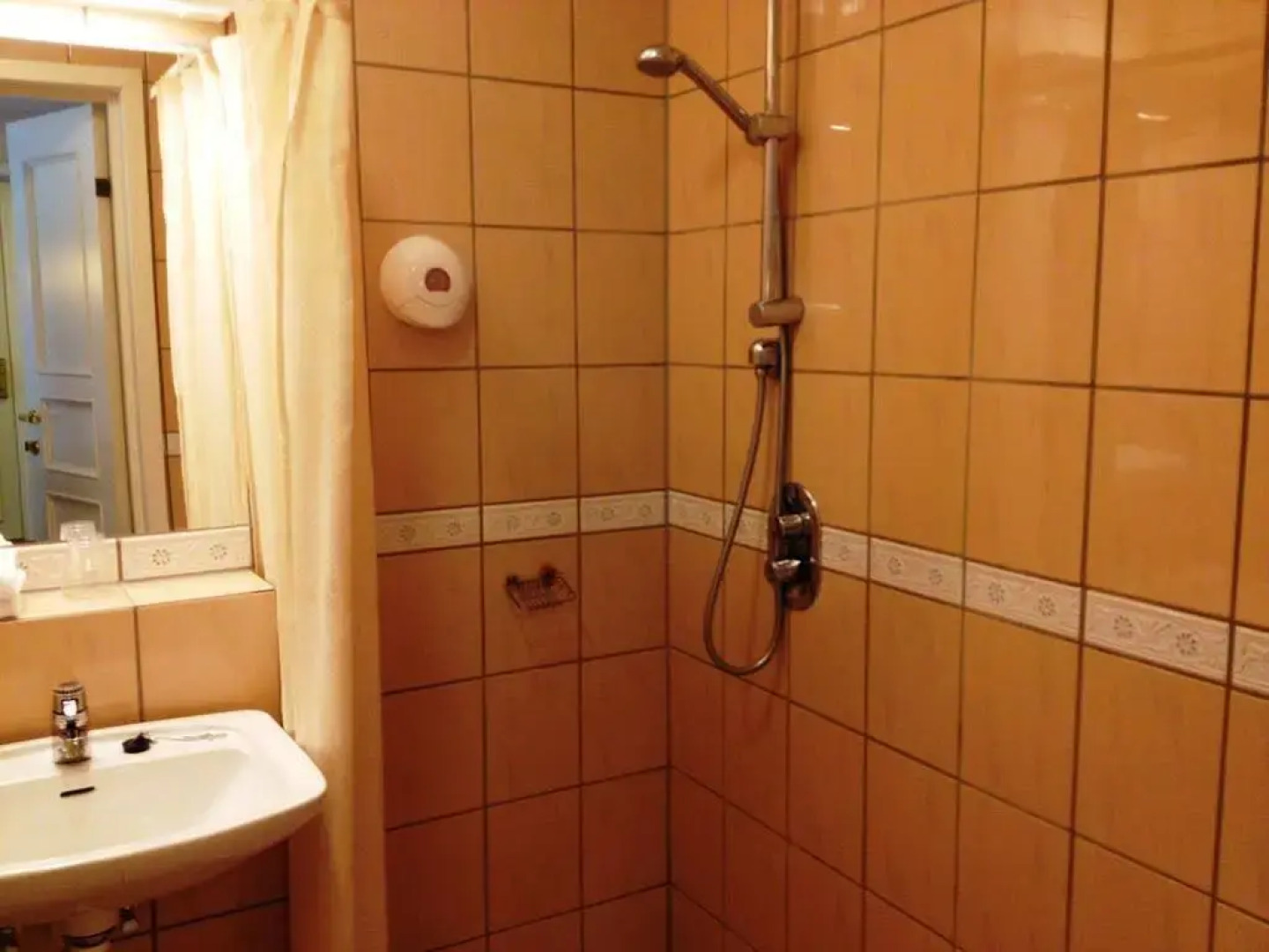 Storebaug Hotell & Kro