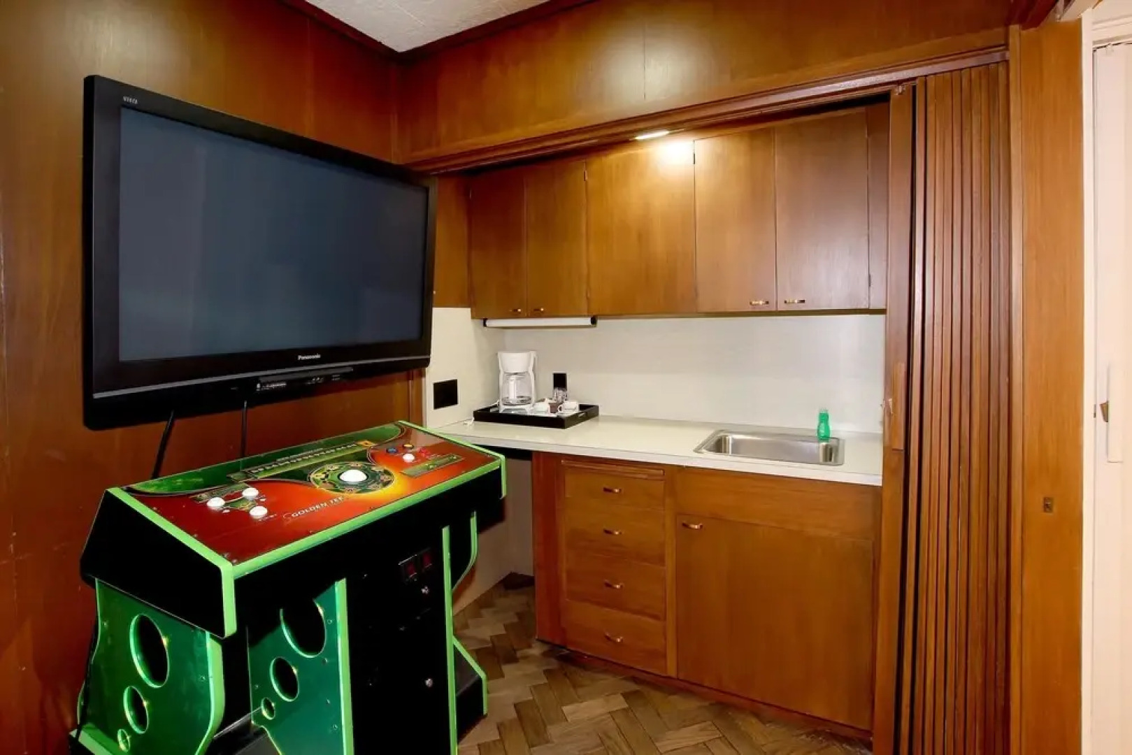 Palatial All-suite Pebble Beach Ocean-view 4 Bedroom Home