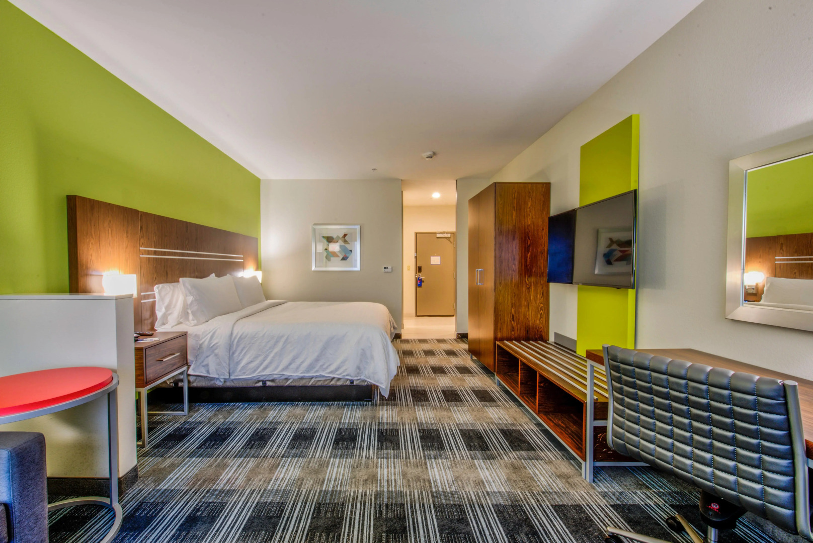 Holiday Inn Express & Suites Dallas NW - Farmers Branch by IHG