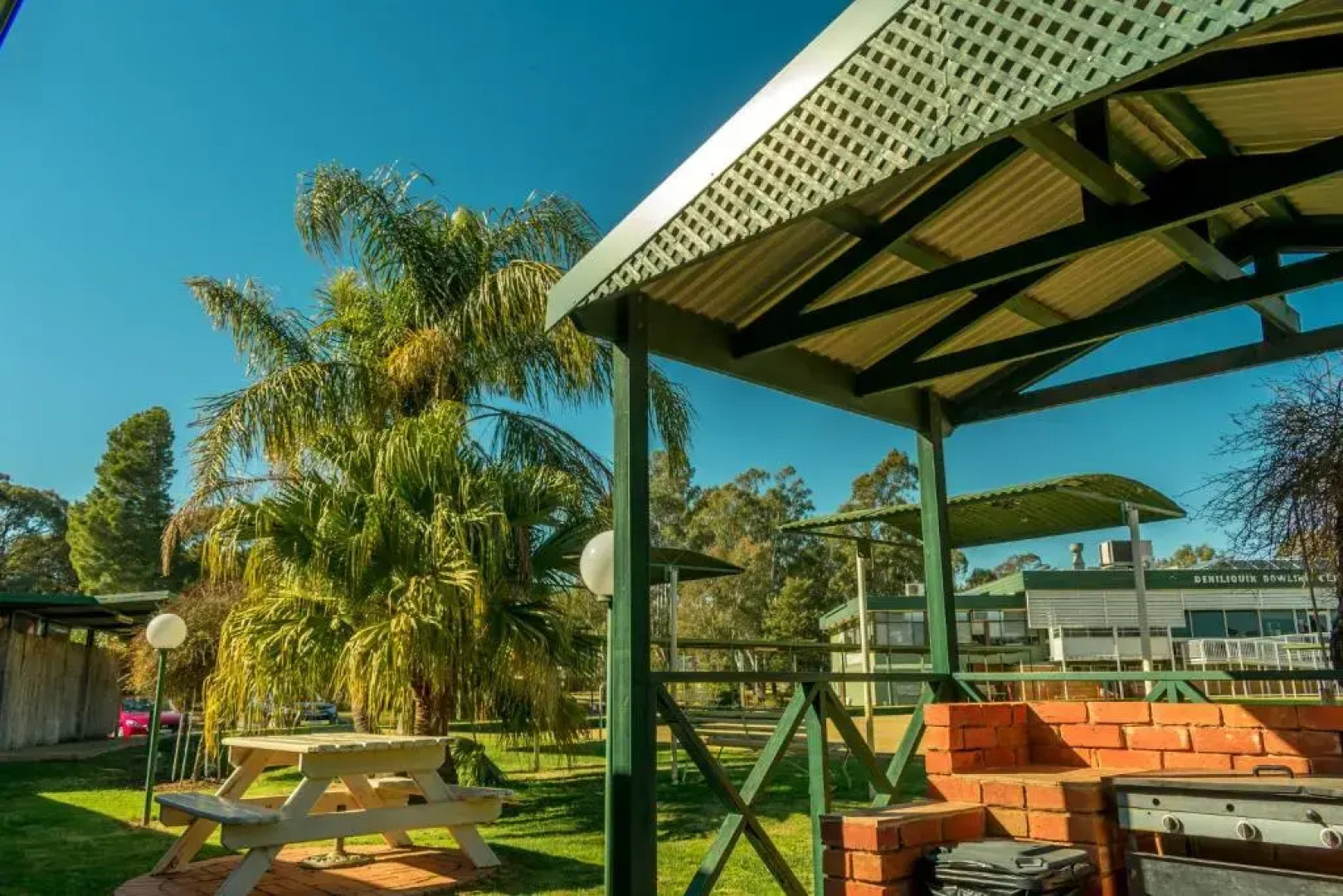 Deniliquin Country Club Motor Inn