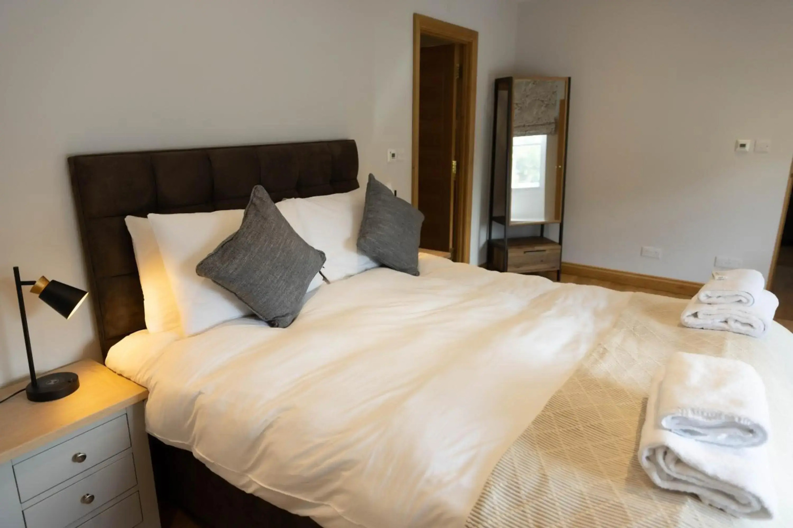 Serviced Guest ApartSuites The Unicorn