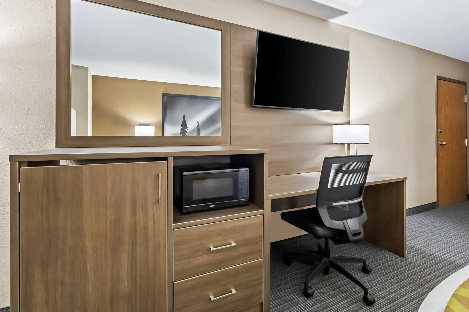 Super 8 by Wyndham Prince Albert
