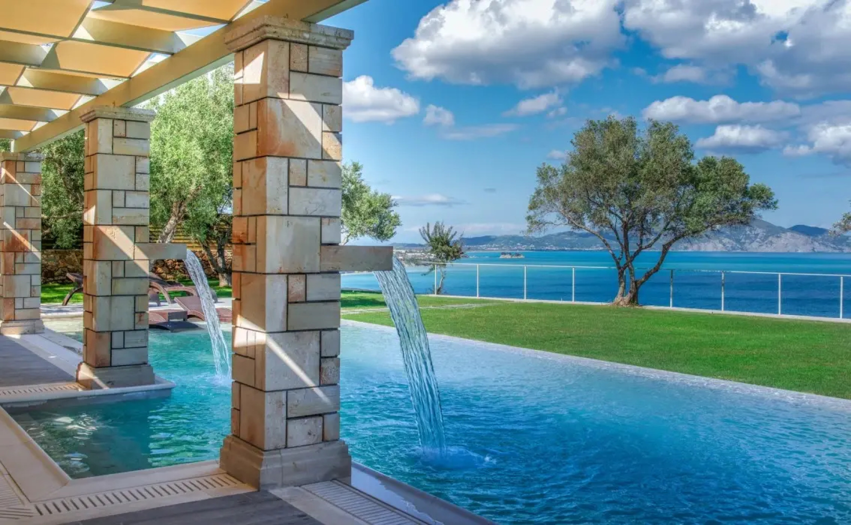 Artina Luxury Villa
