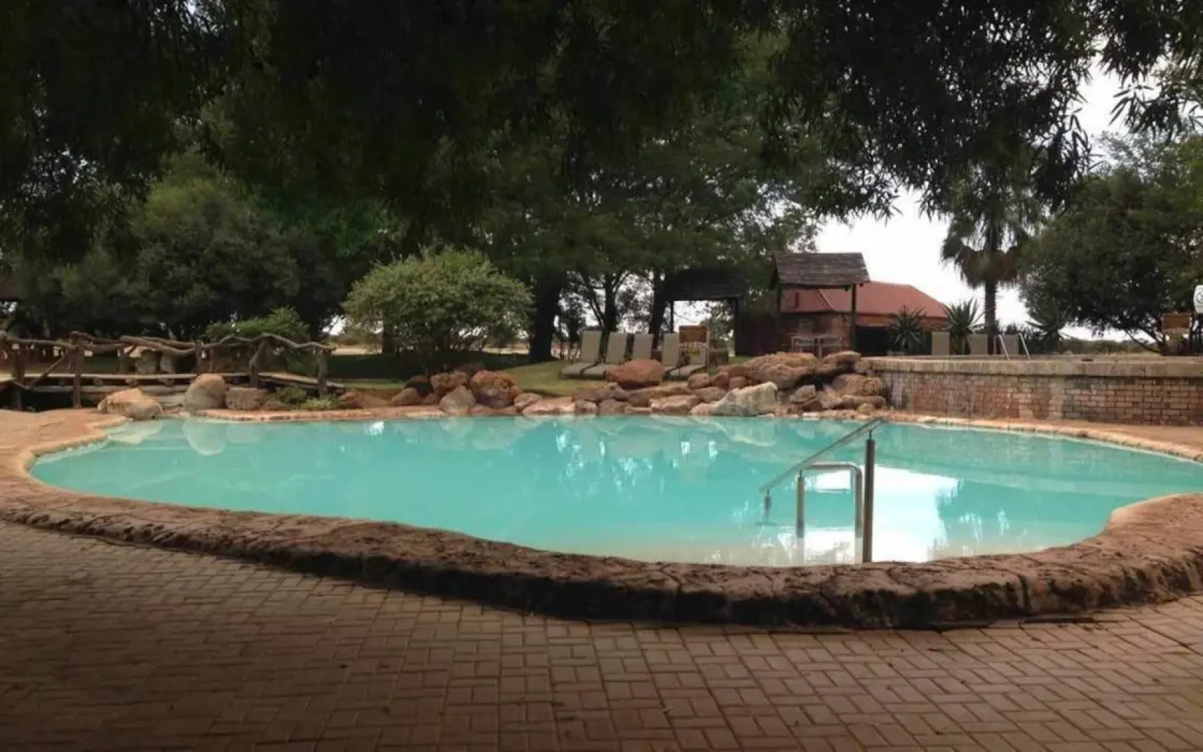 Makhato 84 Bush Lodge