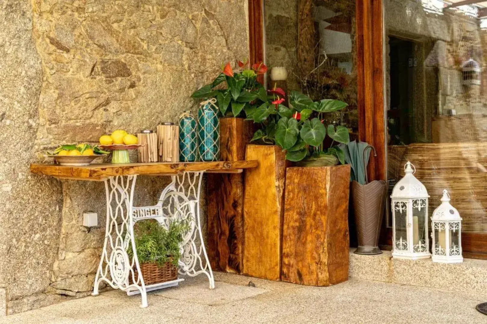 House with 5 bedrooms in Braga with wonderful mountain view private pool enclosed garden 30 km from the beach