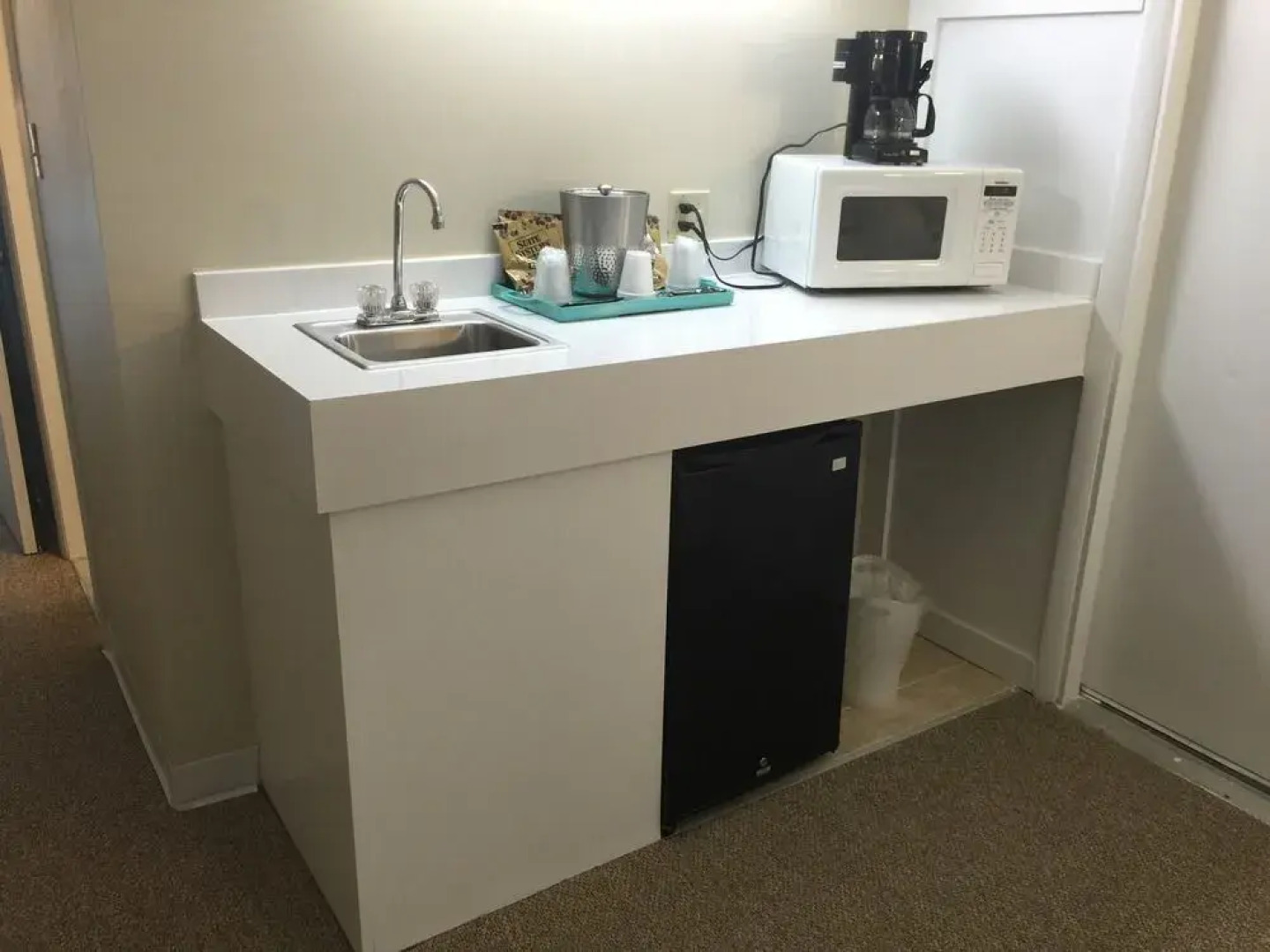 Brighton Suites Hotel