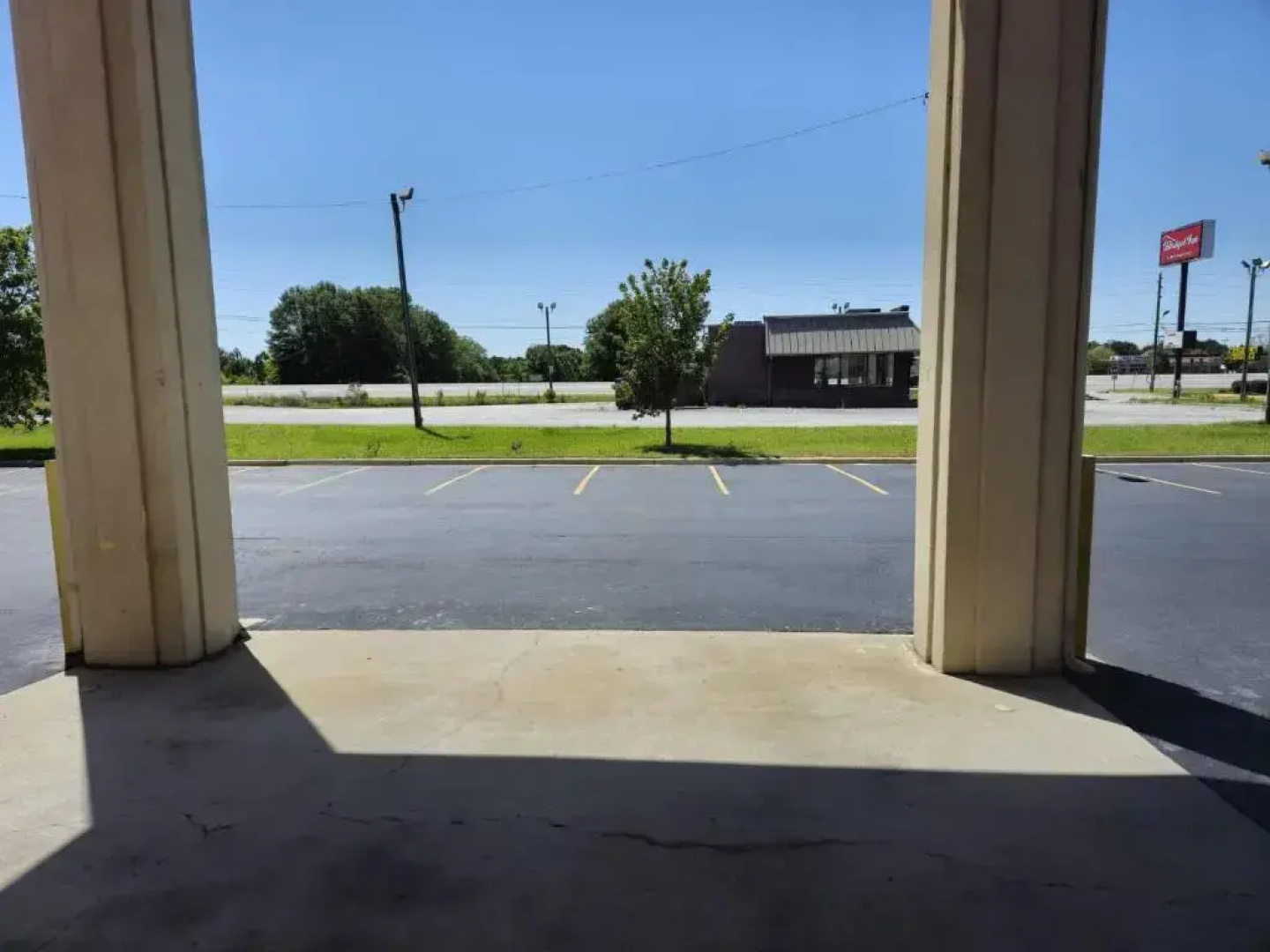 Budget Inn, Hwy 41