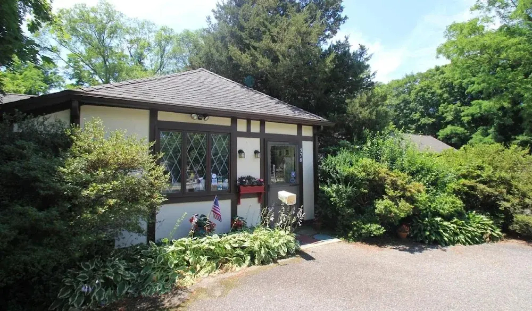 The Earl of Sandwich Motel