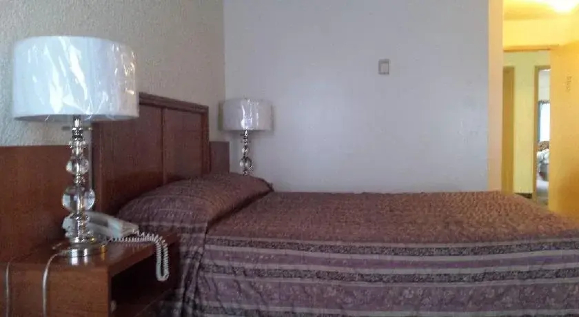 Maple Creek Motor Inn