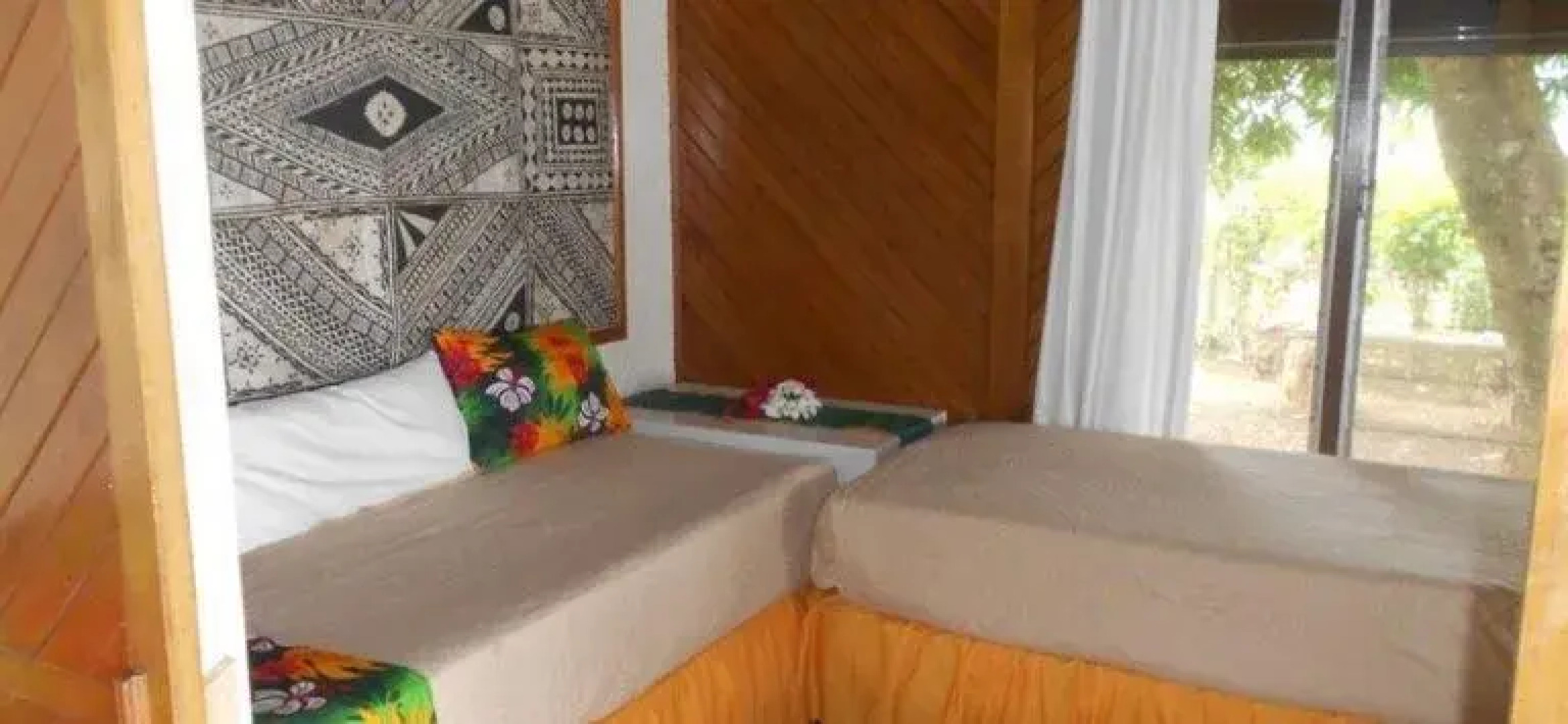 Dolphin Bay Divers Bungalow