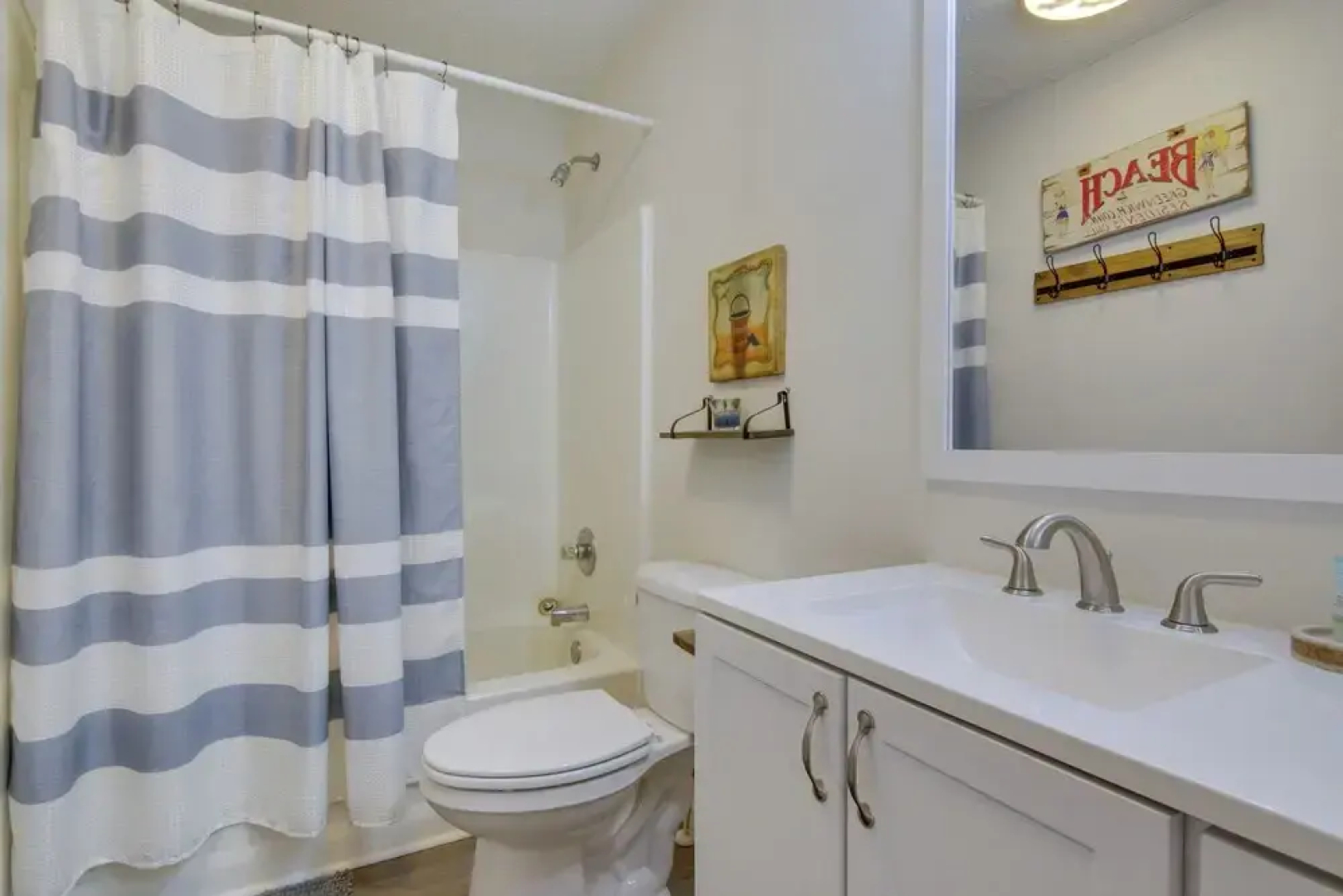 < 4 Mi to Shore: 'asteri House' in Rehoboth Beach!