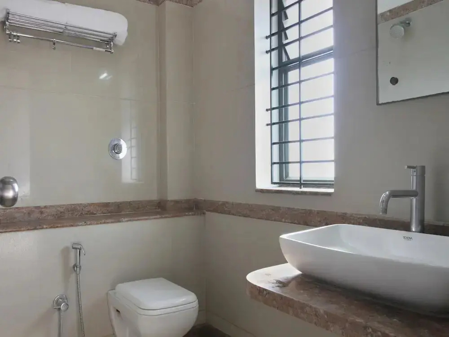 Annapoorna Castle by OYO Rooms