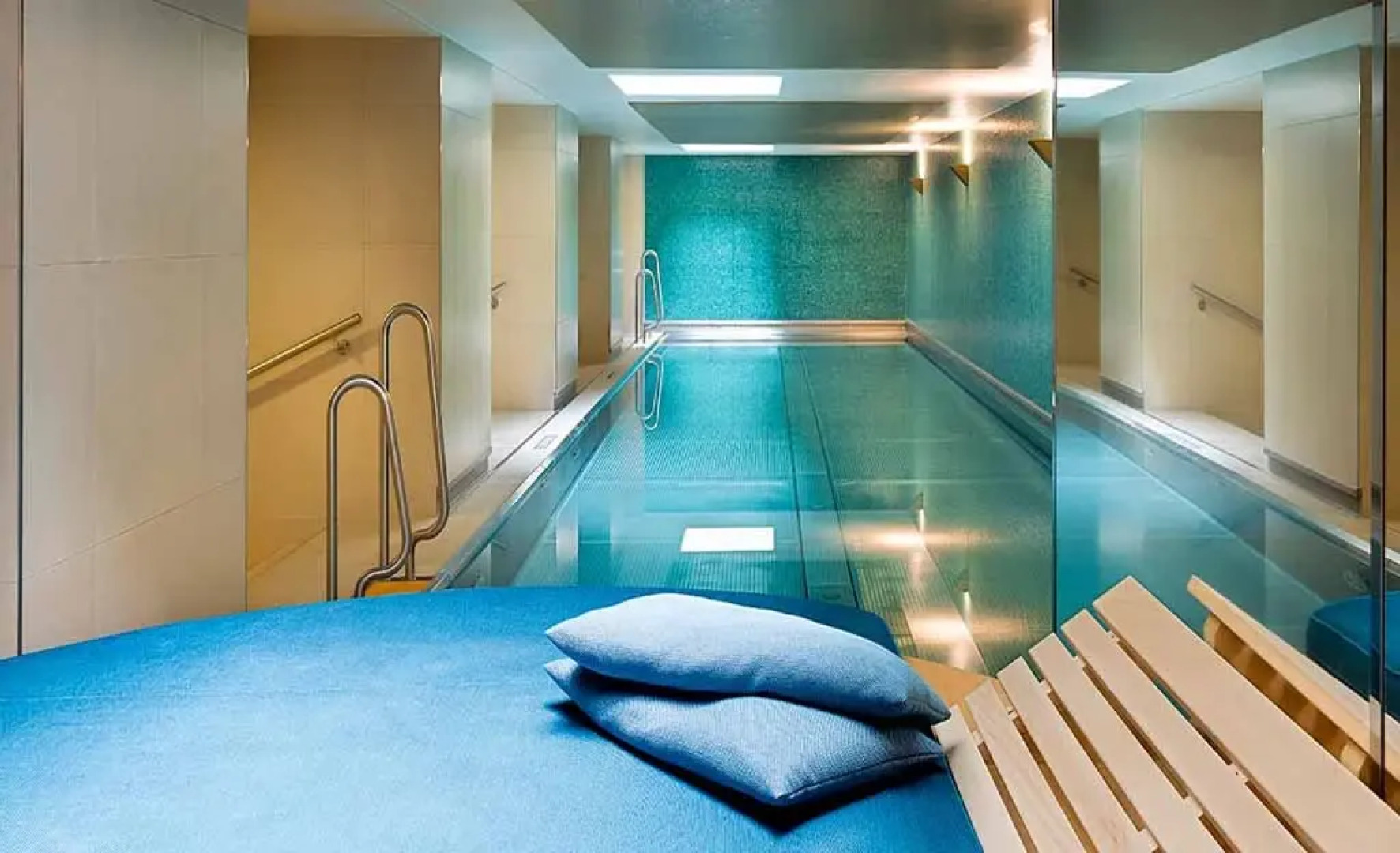 Adina Apartment Hotel Berlin CheckPoint Charlie