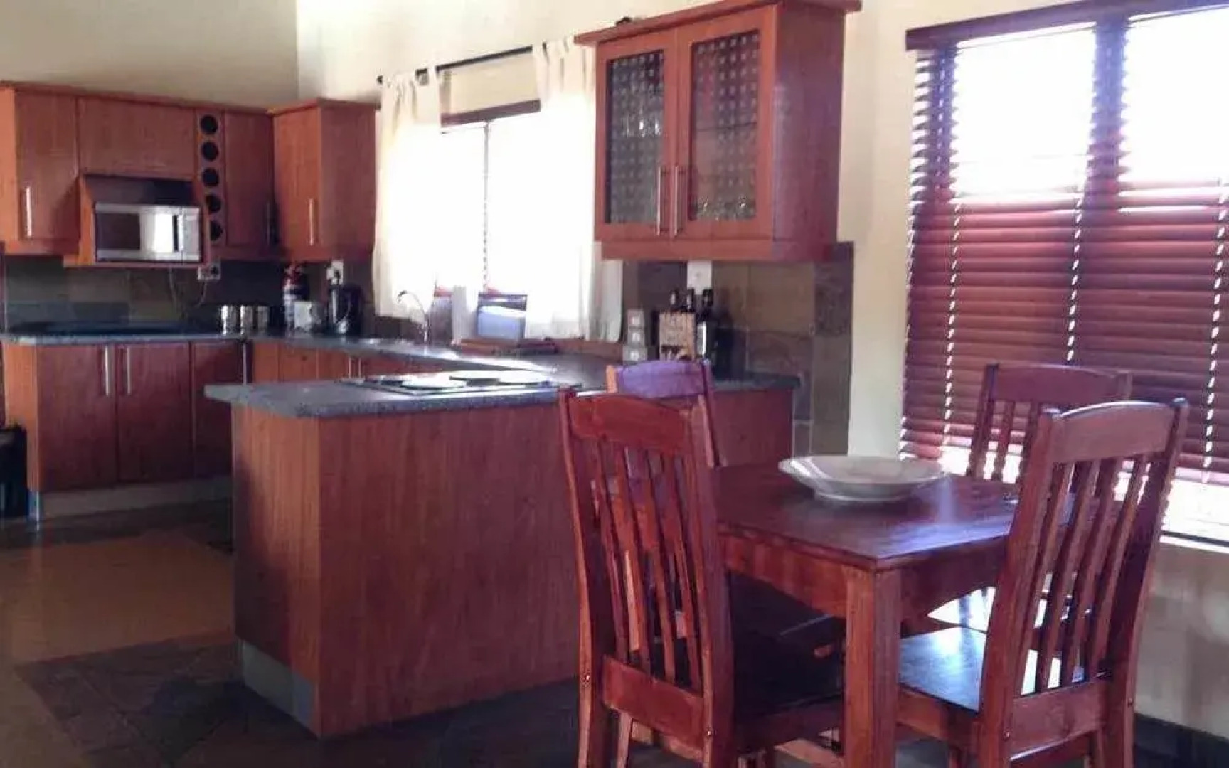 Makhato 84 Bush Lodge