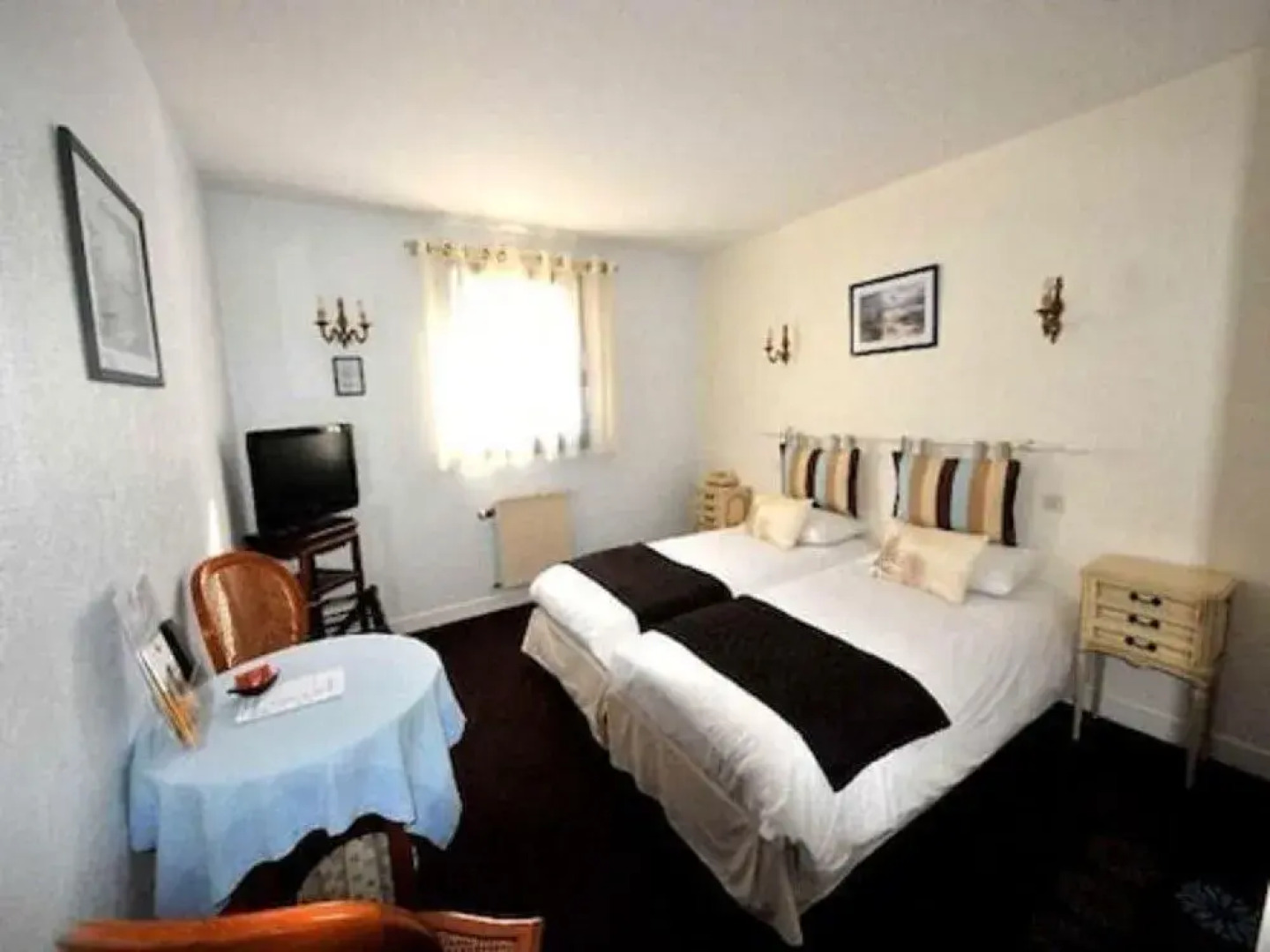 Citotel La Chaumiere Roz Aven