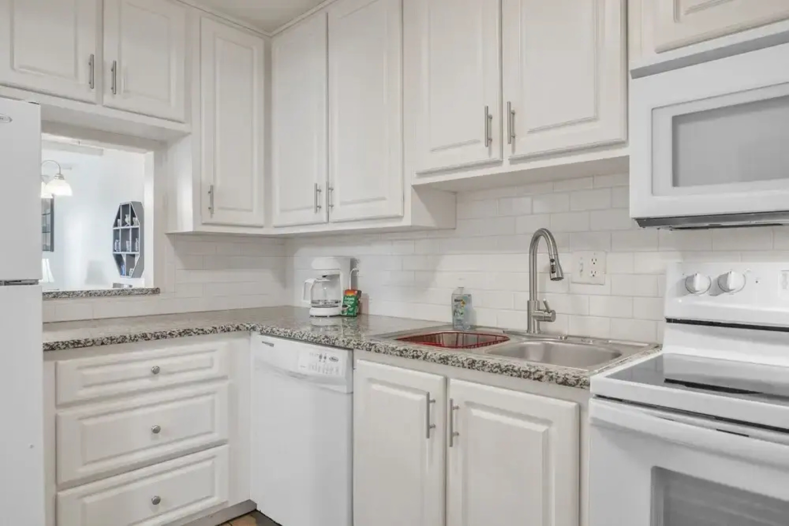 Charming 1br Apt In Eustis! 1 Bedroom Apts by RedAwning