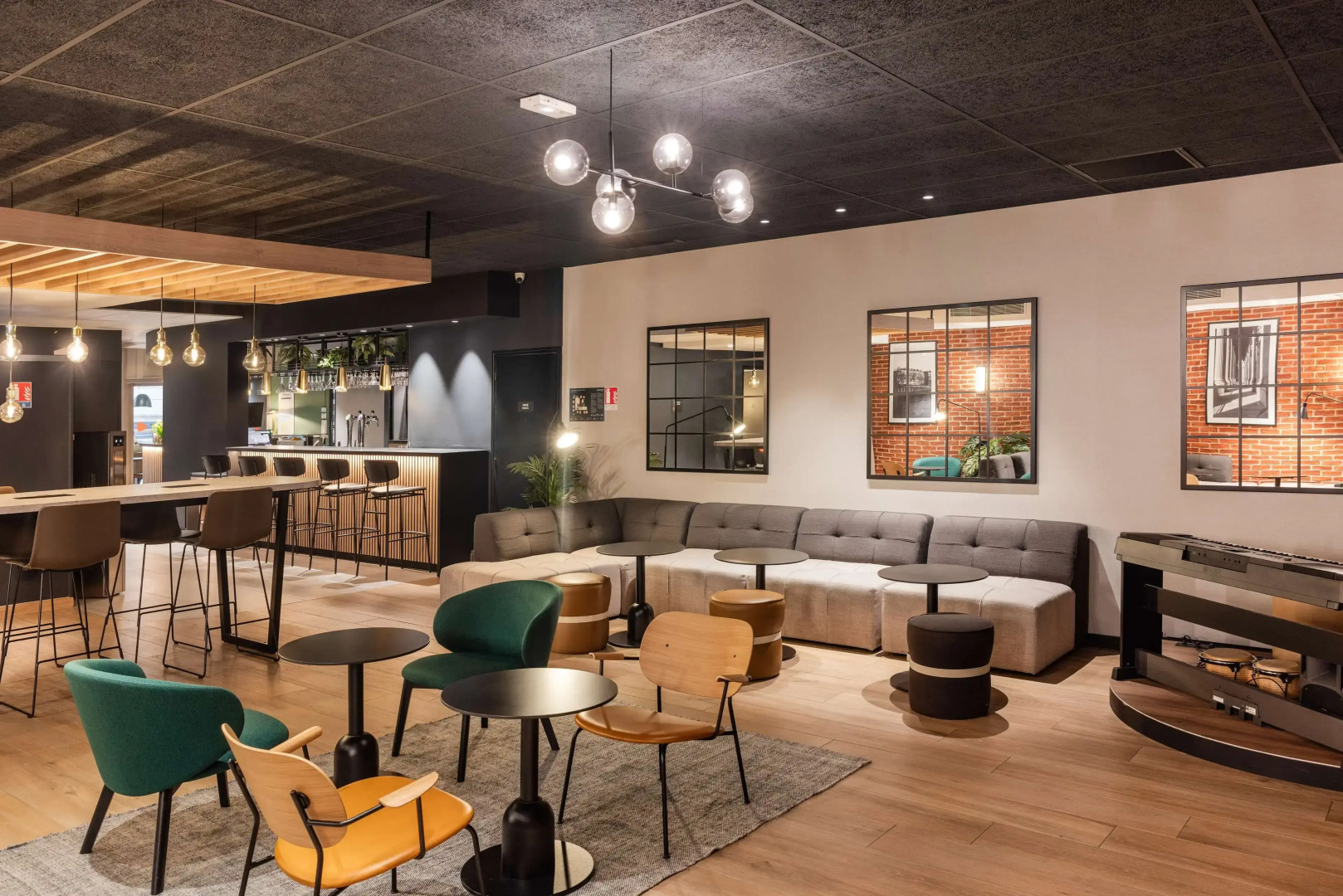 Hôtel Restaurant Campanile Paris 19 - La Villette